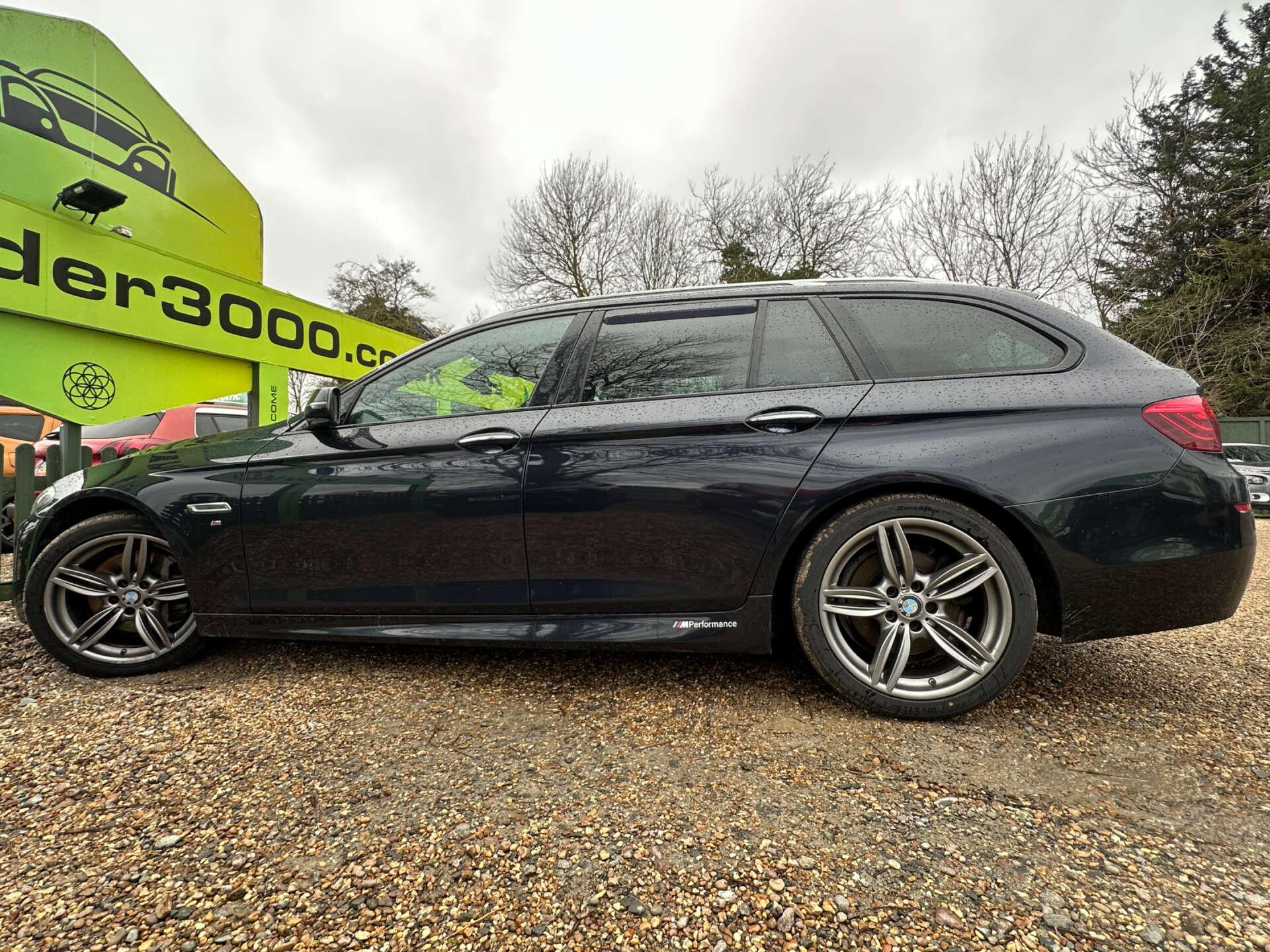 BMW 5 Series view 5