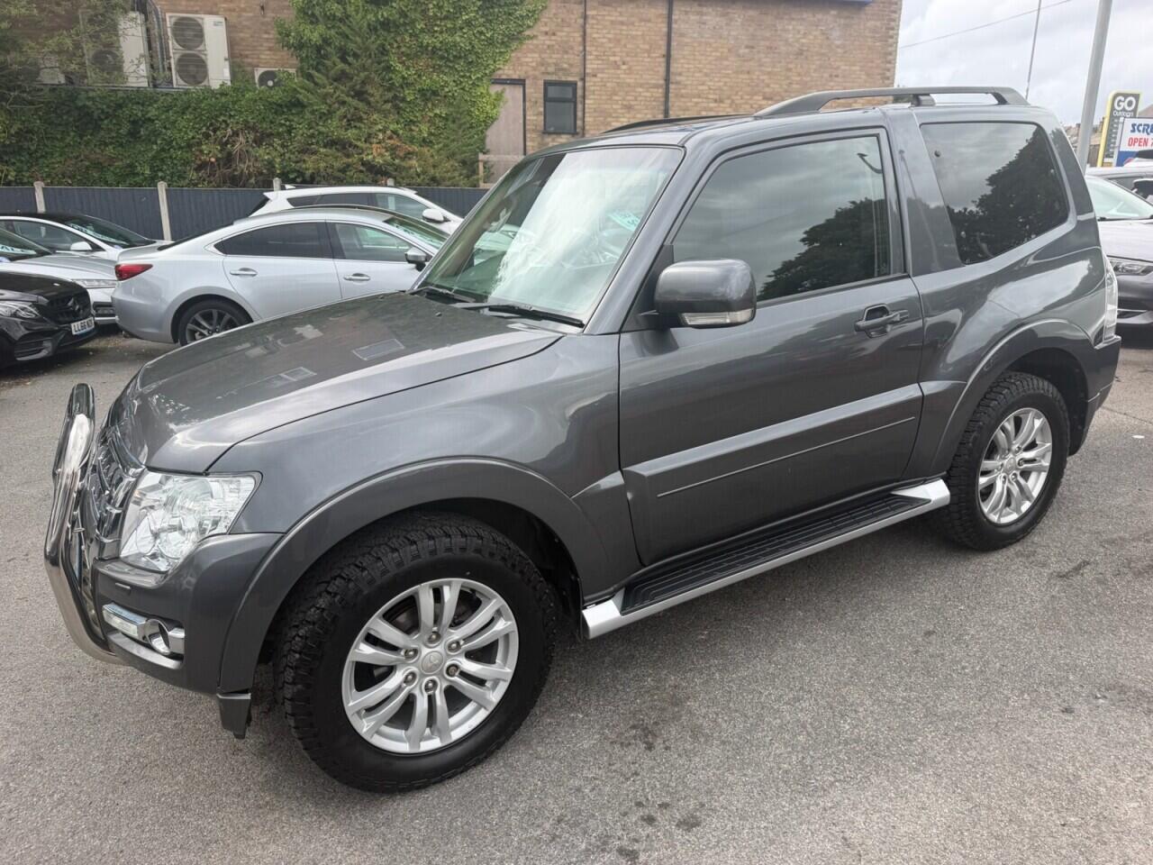 Mitsubishi Shogun view 27