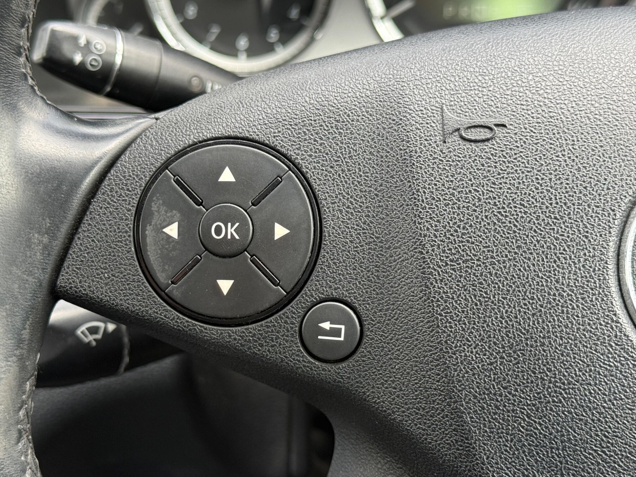 Mercedes-Benz E Class - Image 65