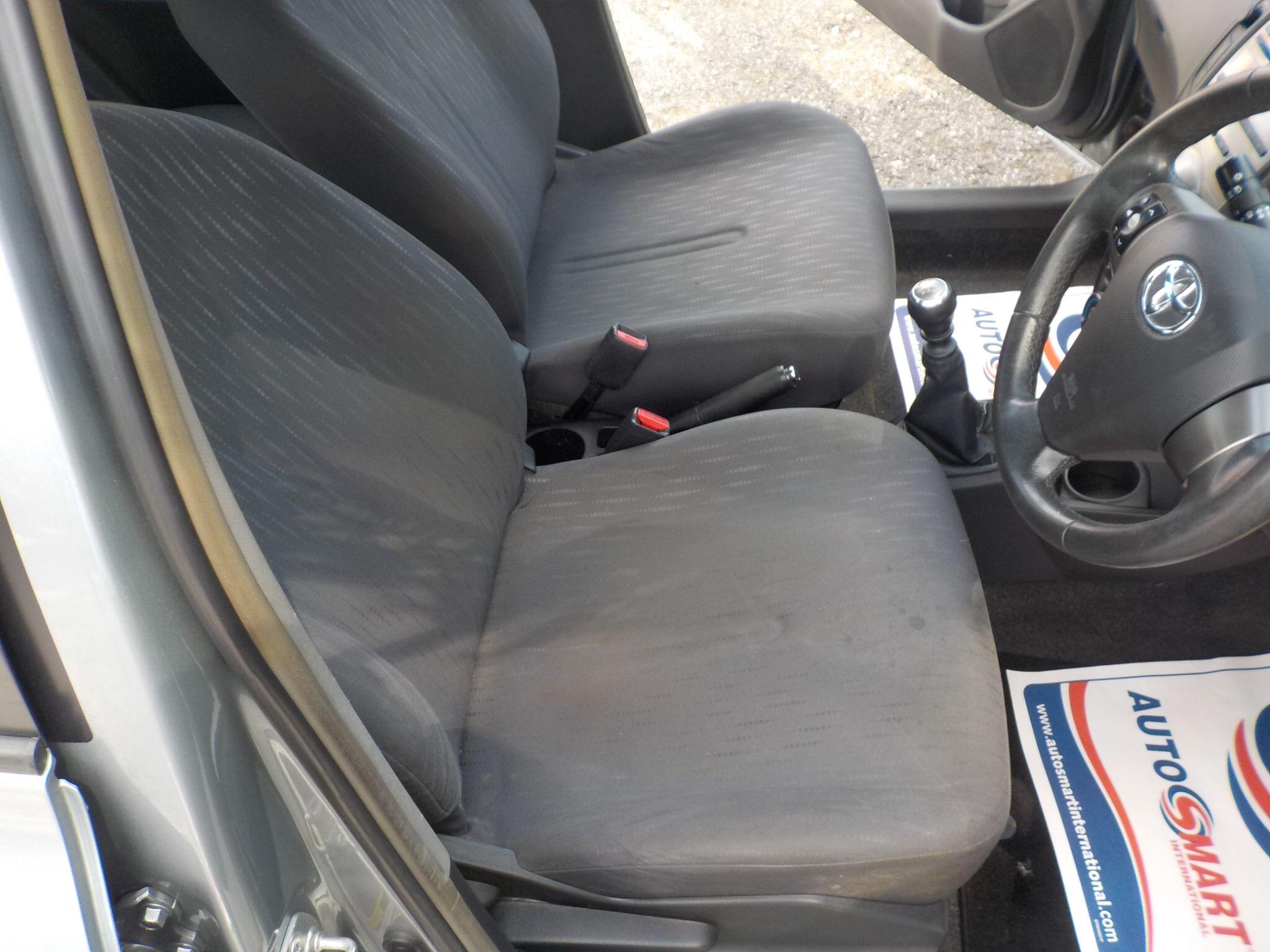 Toyota Yaris 1.33 Dual VVT-i TR Euro 4 (s/s) 5dr