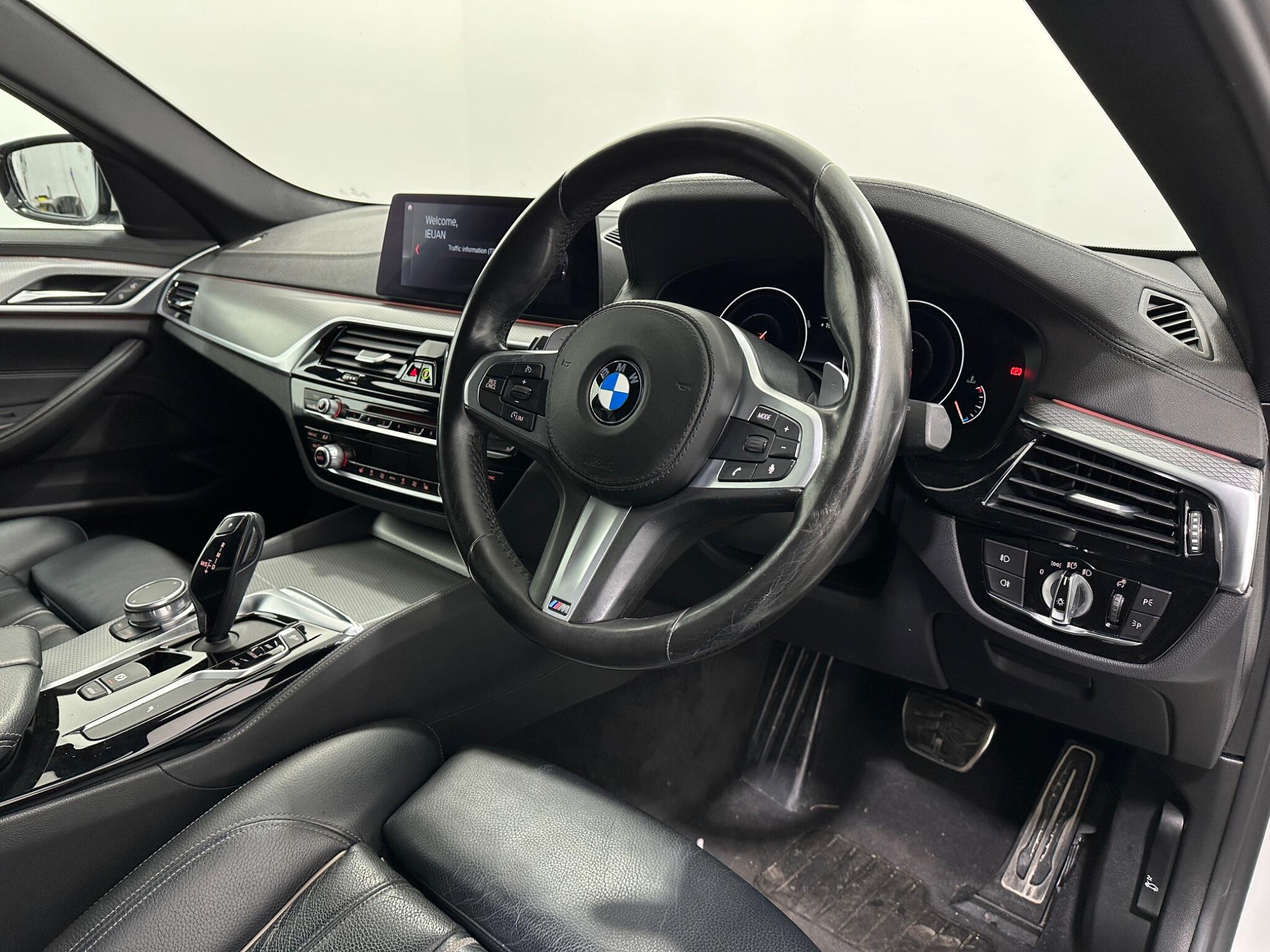 BMW 5 Series view 11
