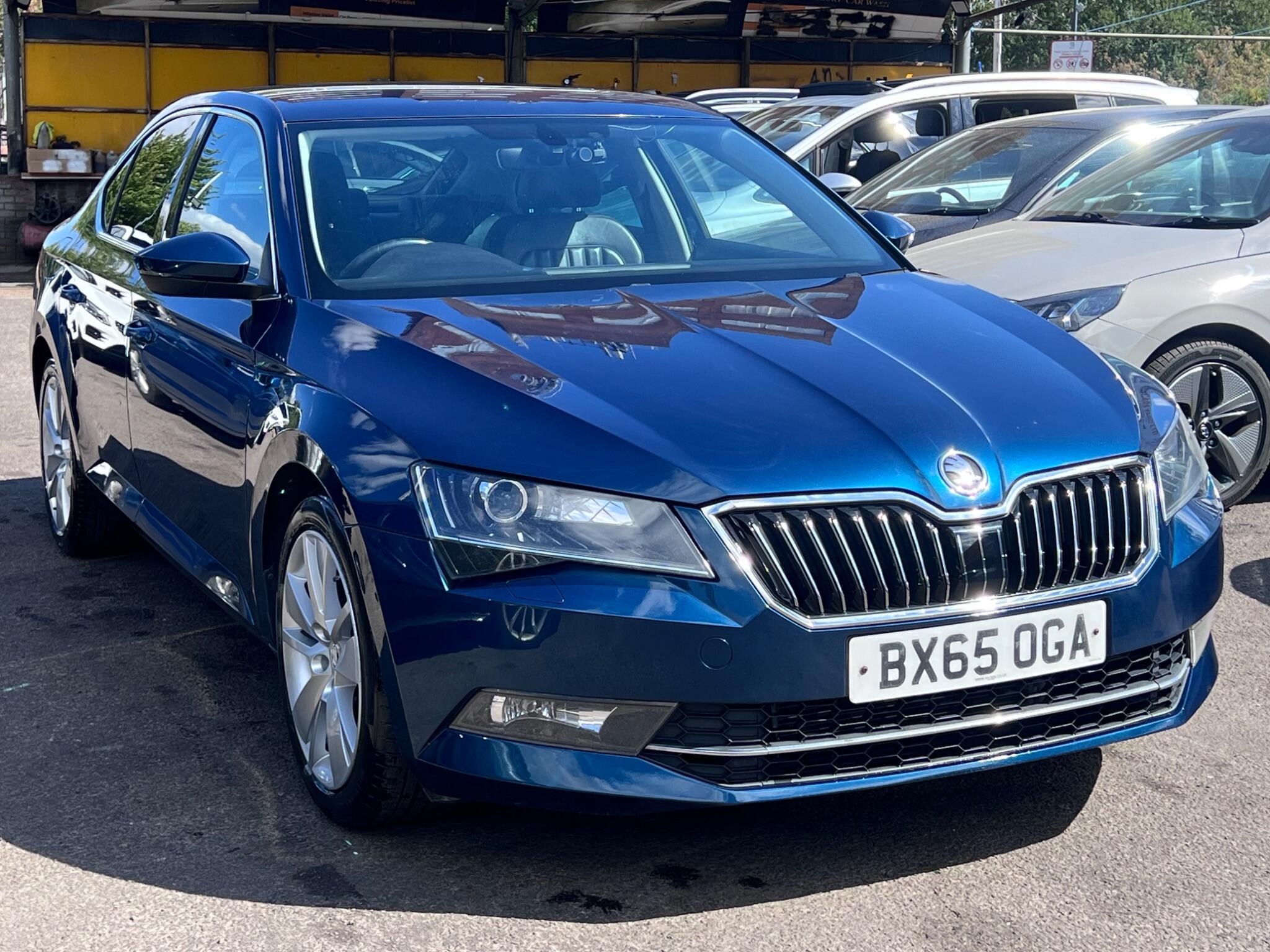 Skoda Superb main image