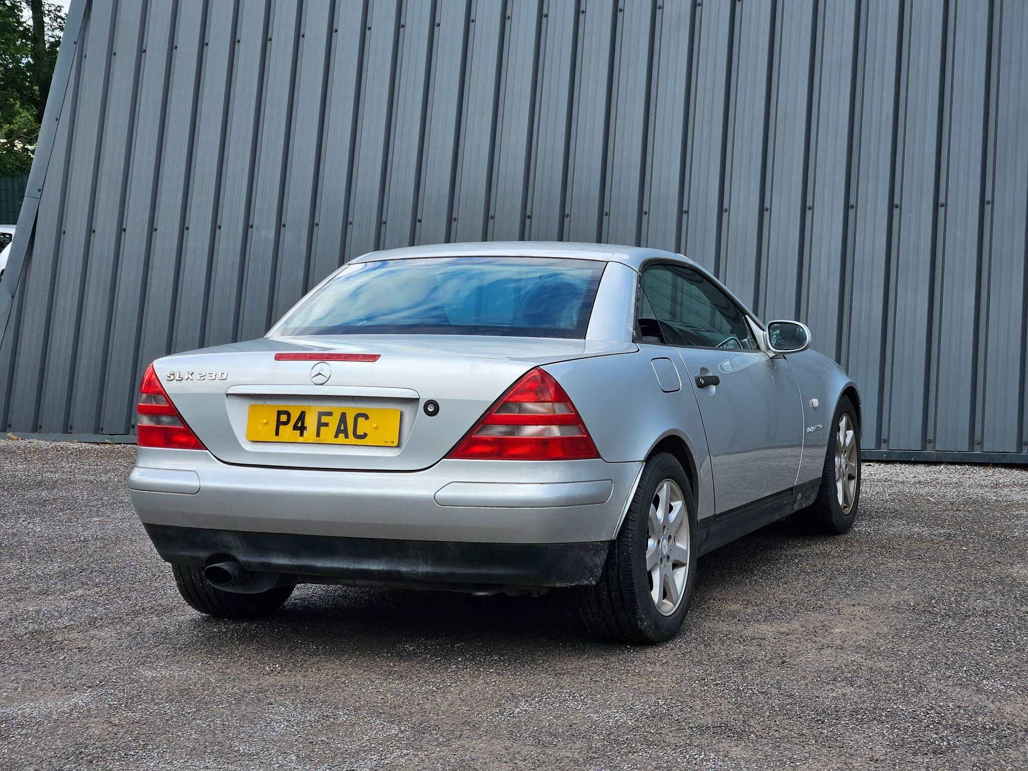 1996 Mercedes-Benz SLK image 11