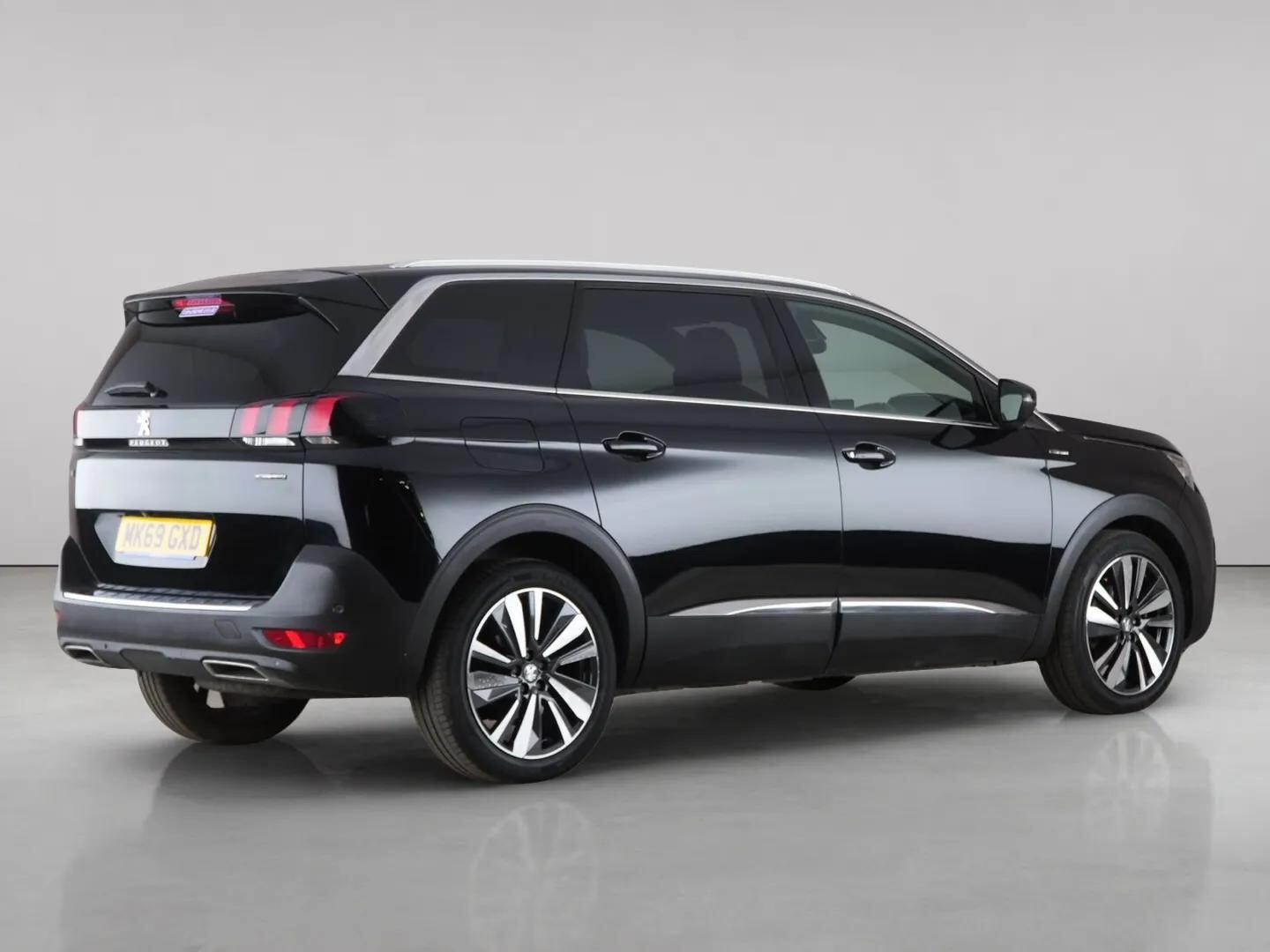 Peugeot 5008 view 6
