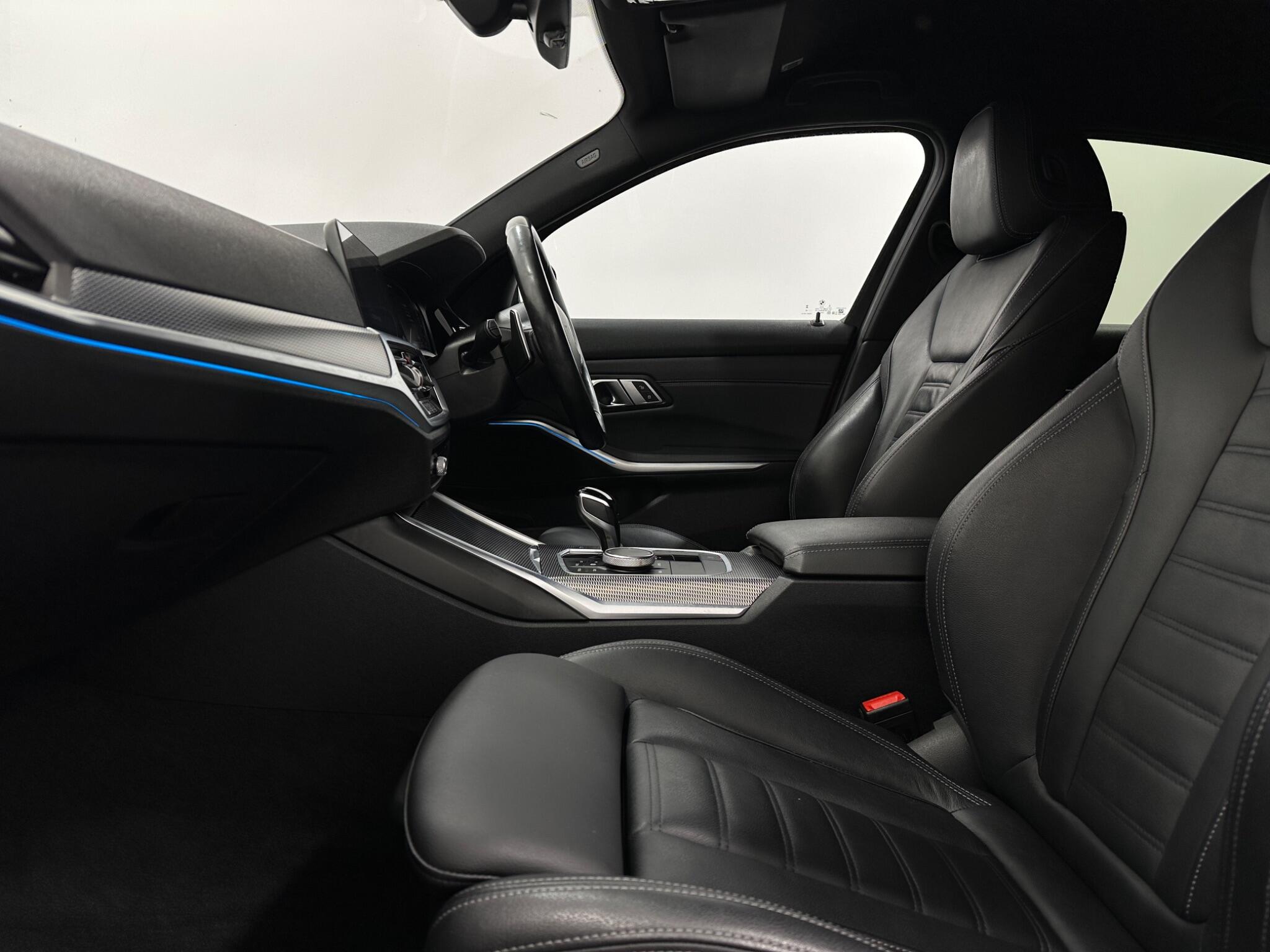 BMW 3 Series view 37
