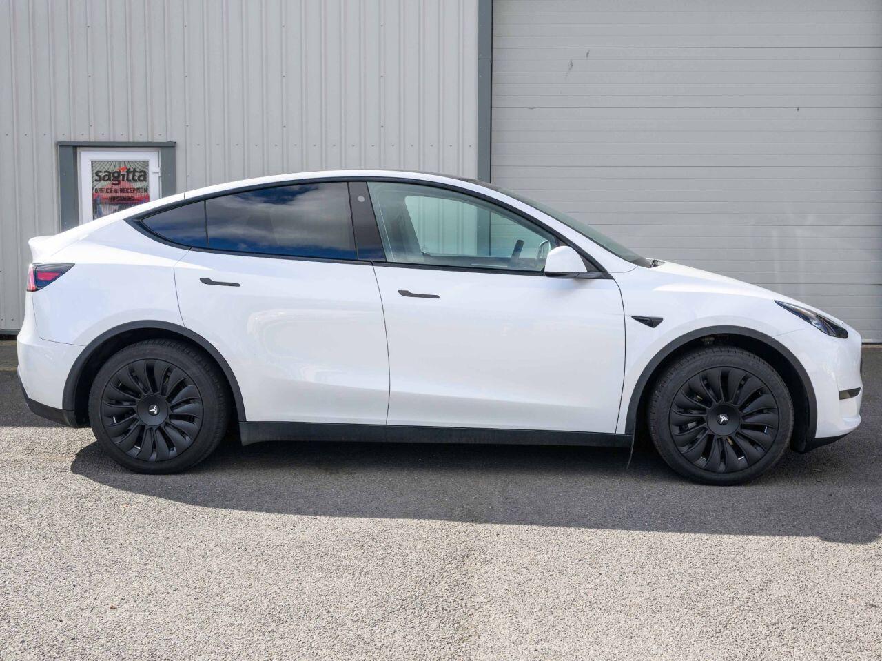 Tesla Model Y view 5