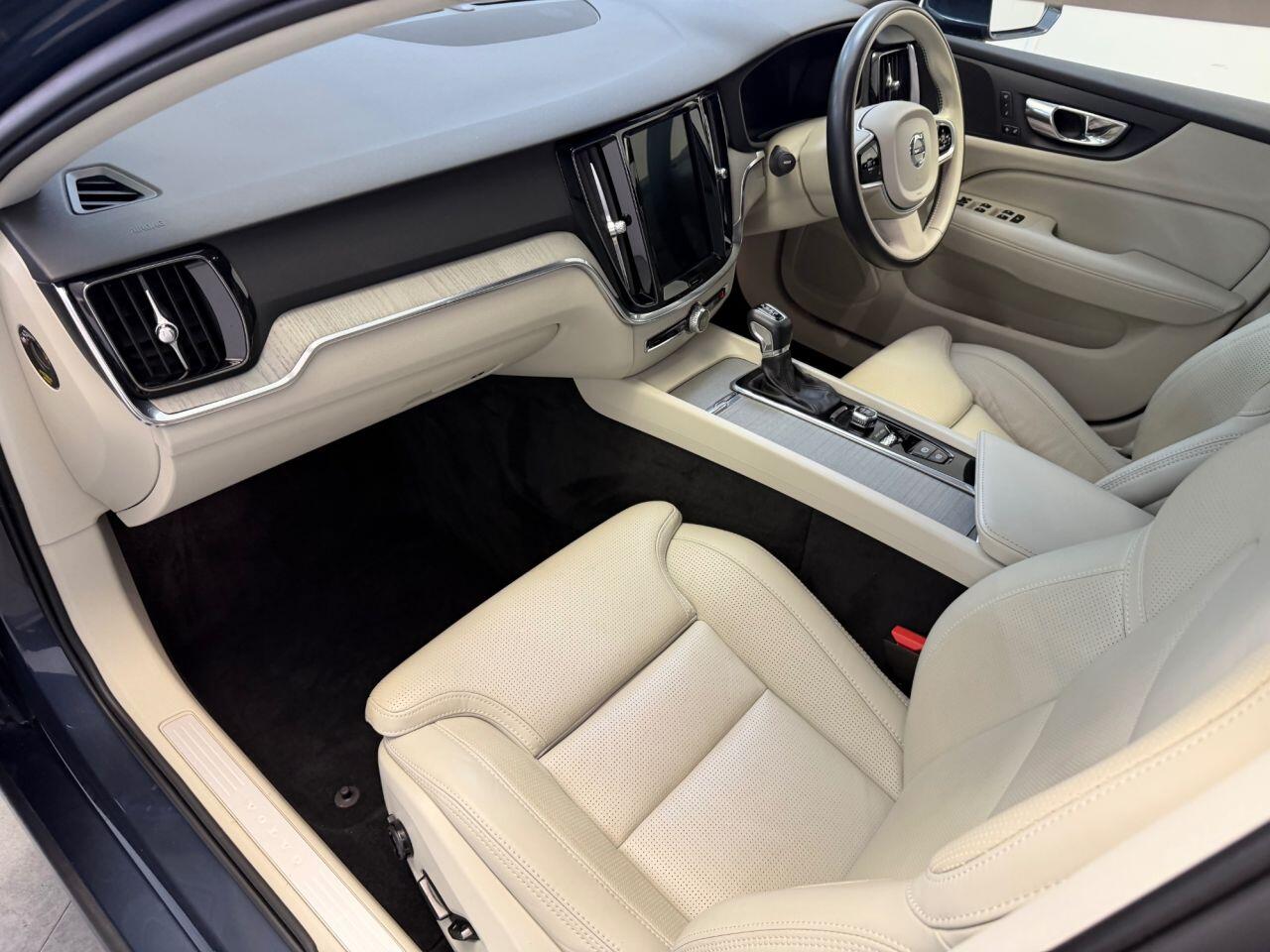Volvo V60 view 47