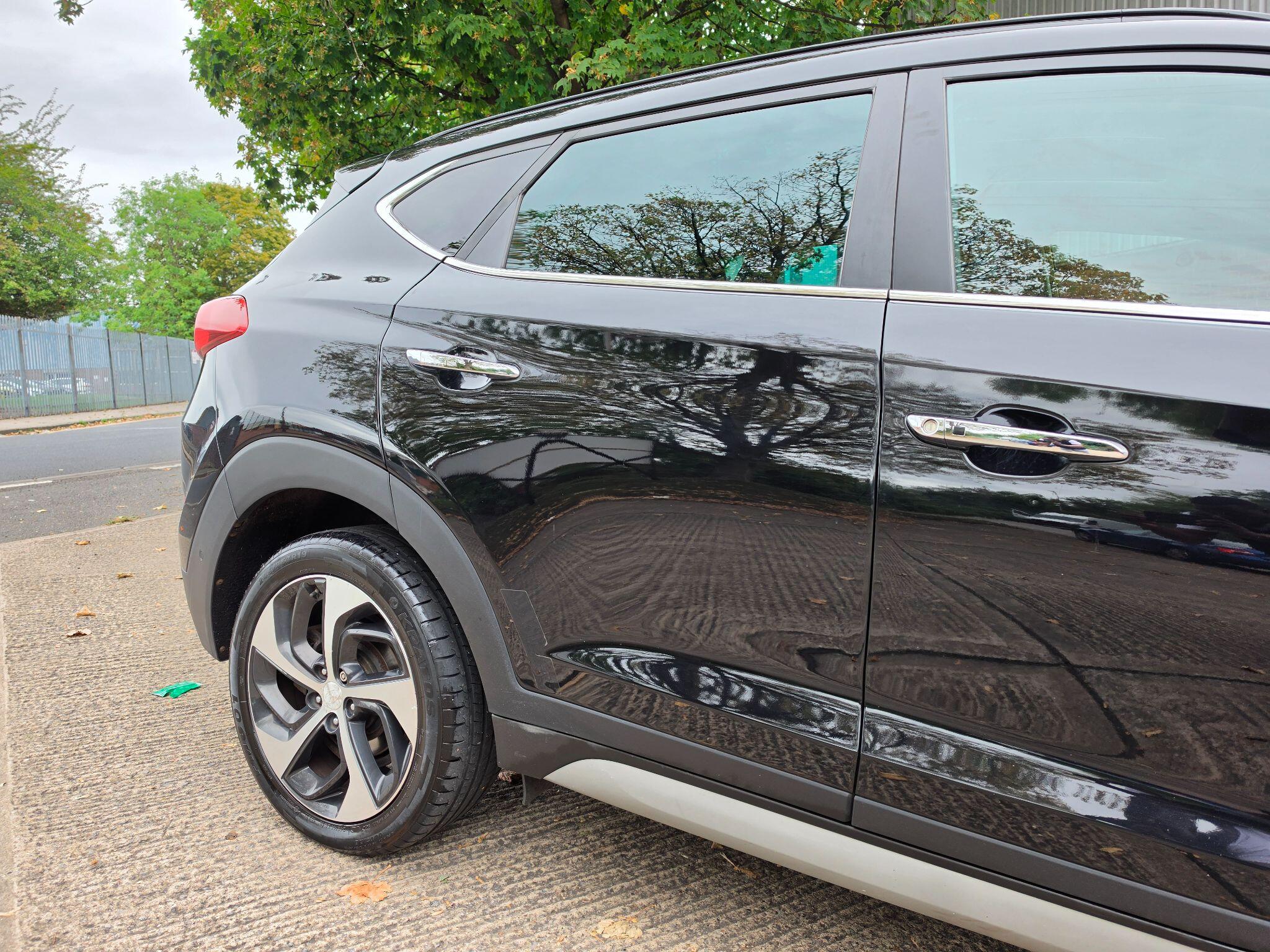 Hyundai Tucson view 4