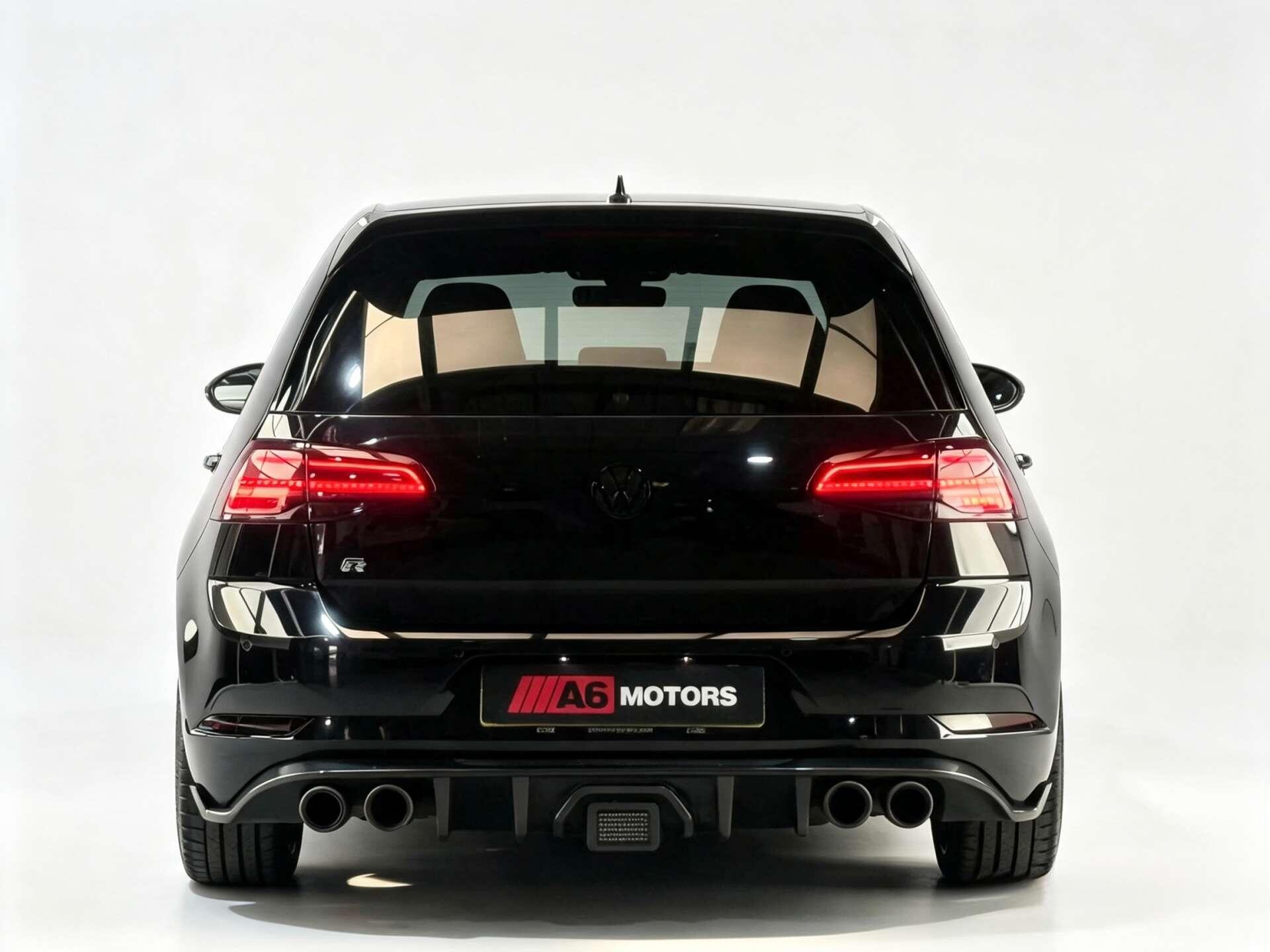 Volkswagen Golf view 11