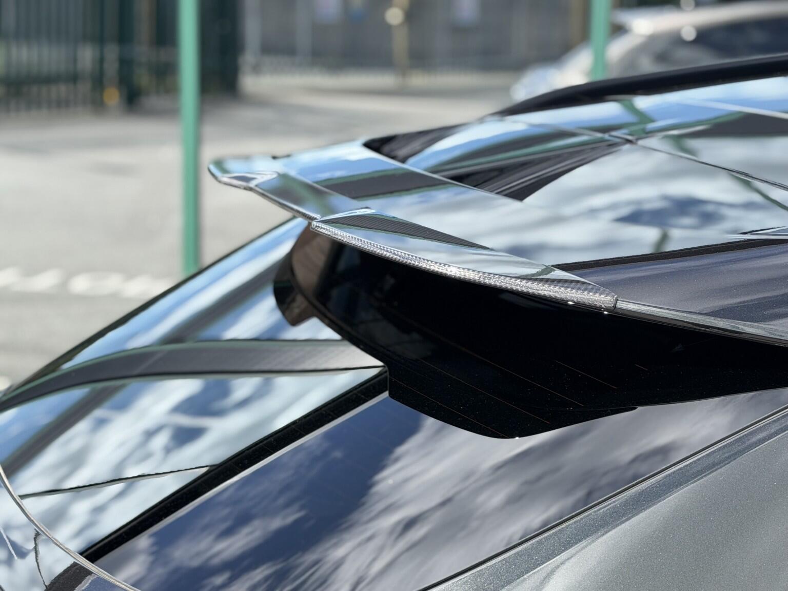 Aston Martin DBX view 44