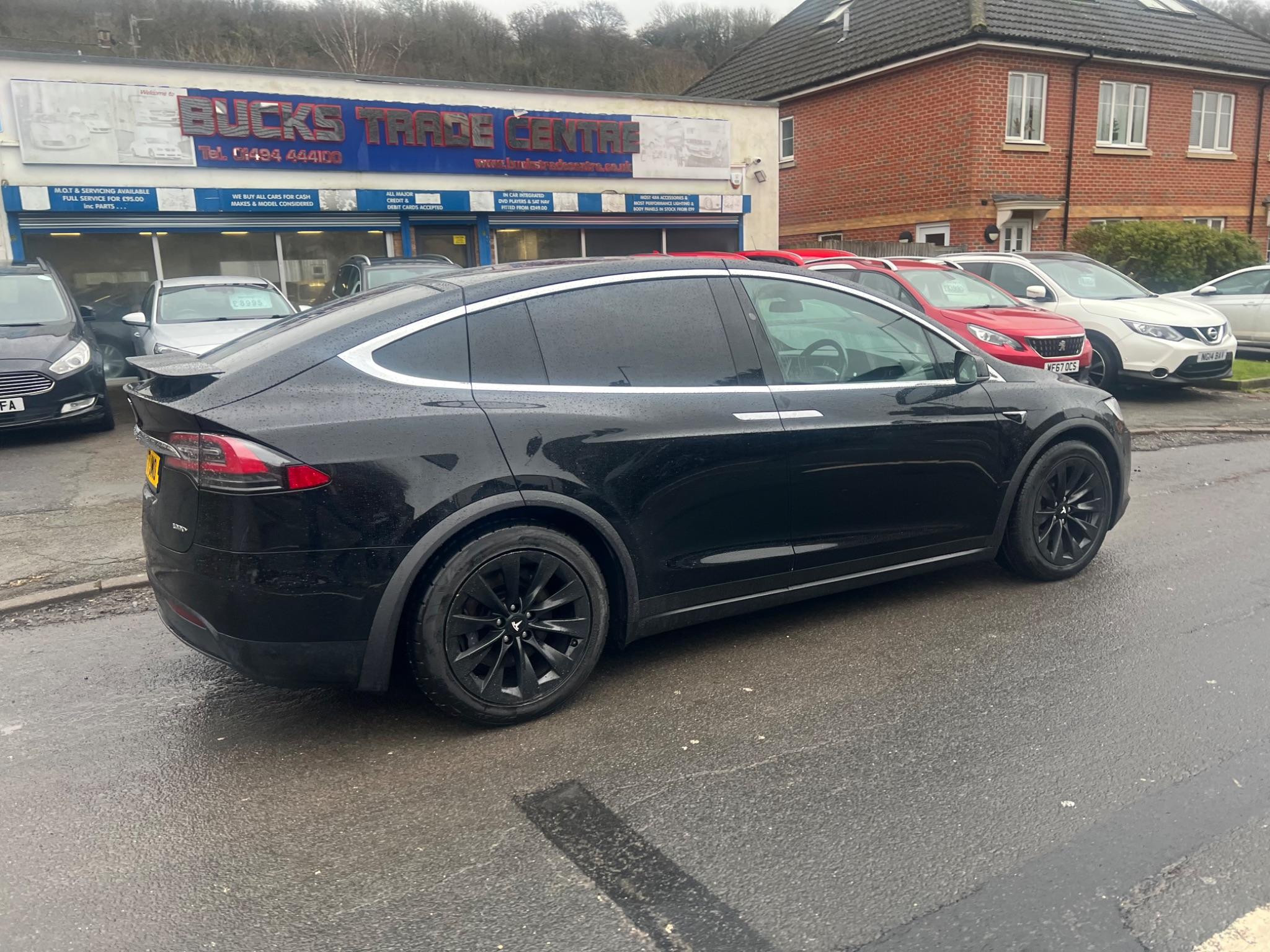 2017 Tesla Model X image 12
