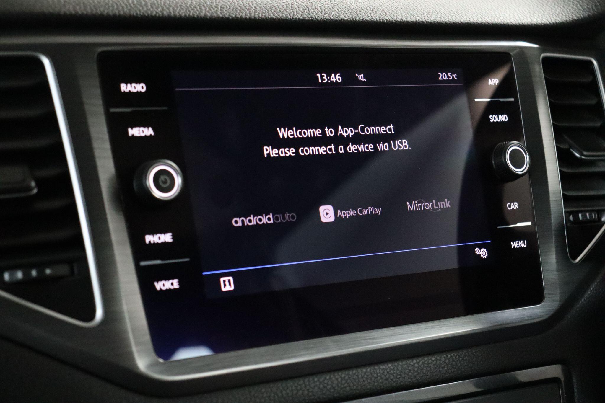 Volkswagen Golf SV view 38