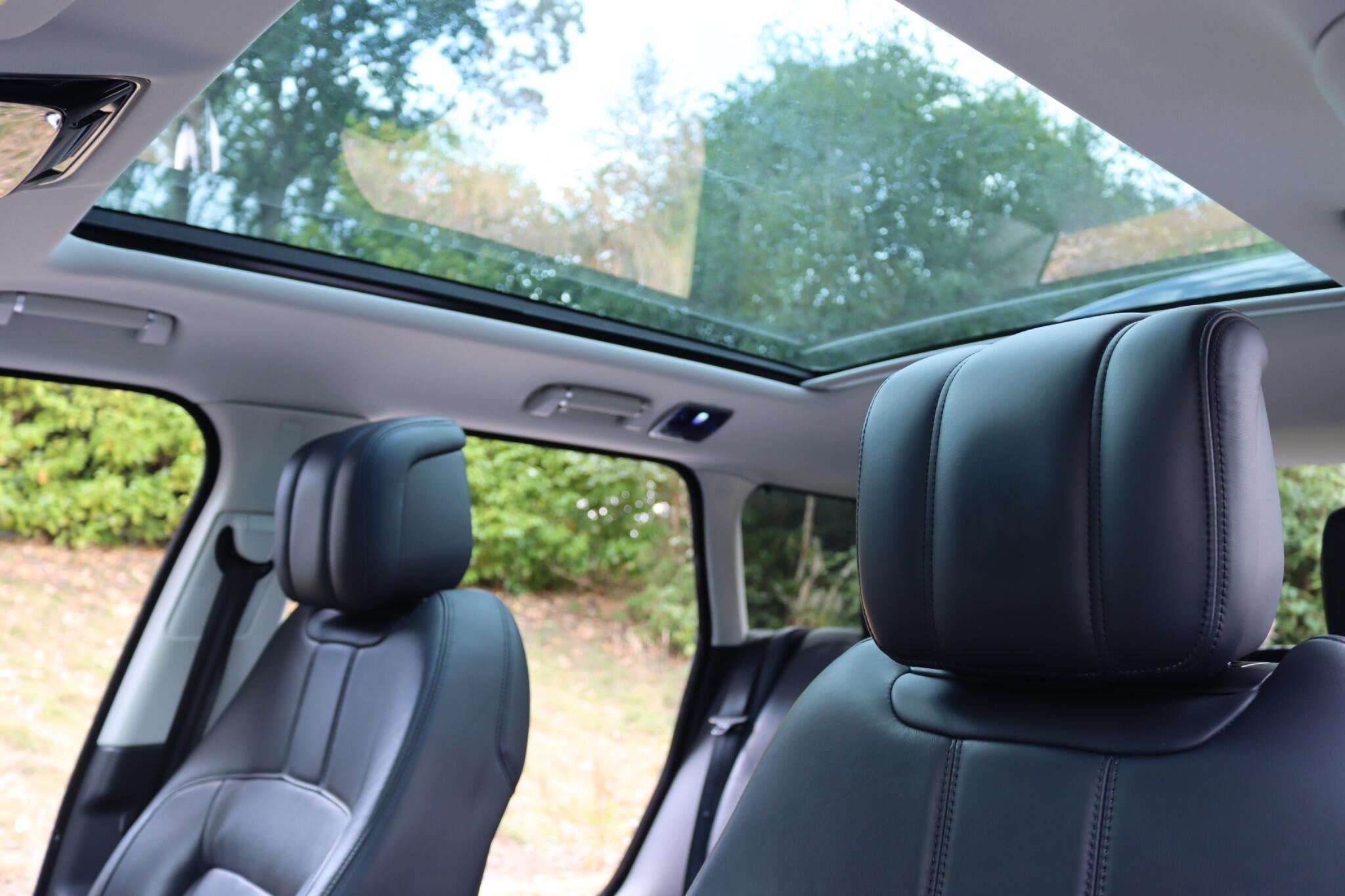 Land Rover Range Rover view 14