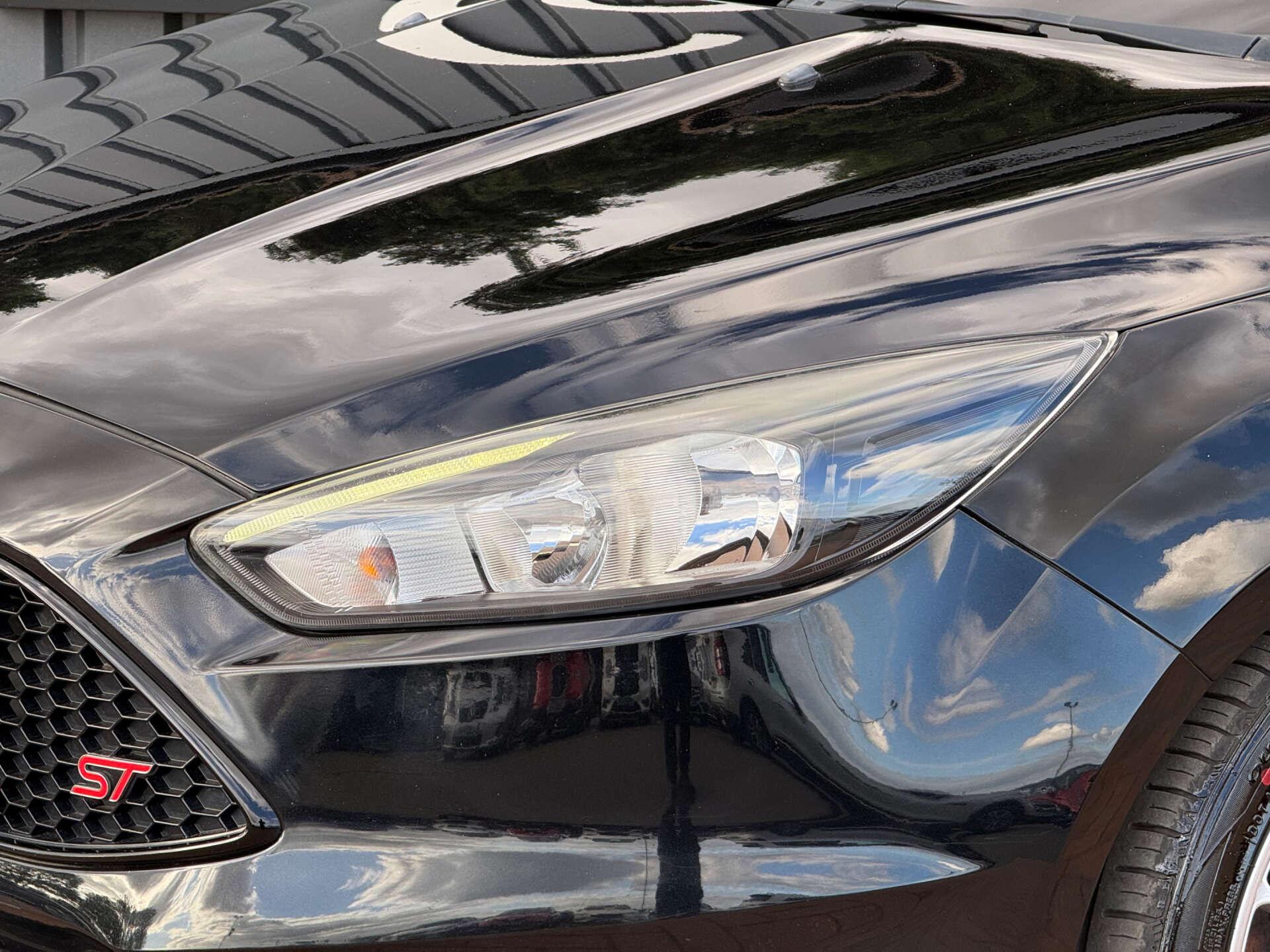 Ford Focus view 5