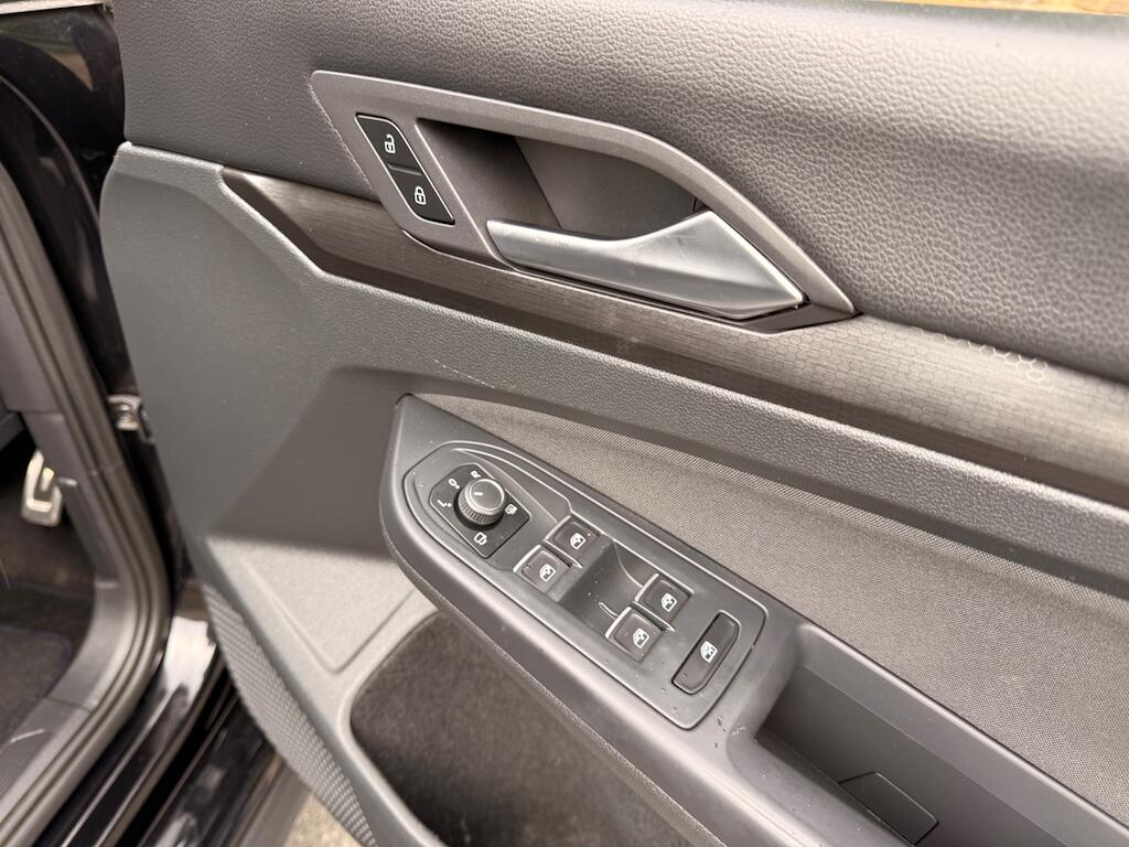 Volkswagen Golf view 35