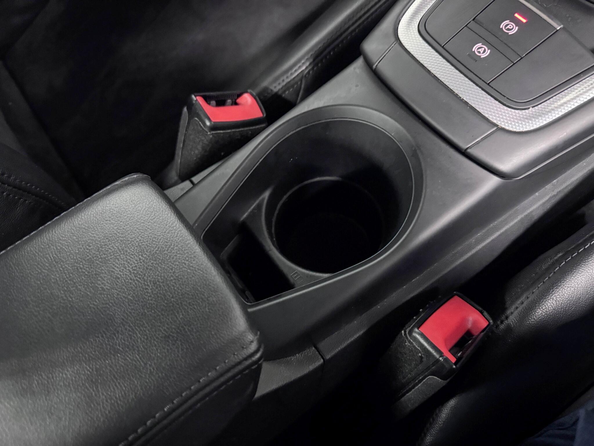 Audi TT view 29