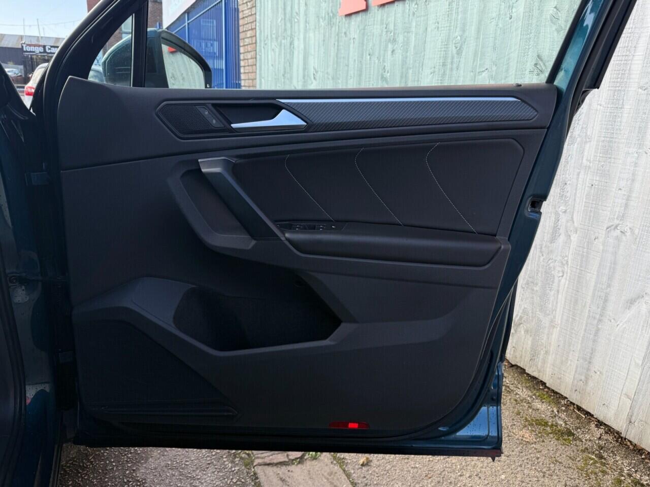Volkswagen Tiguan view 38