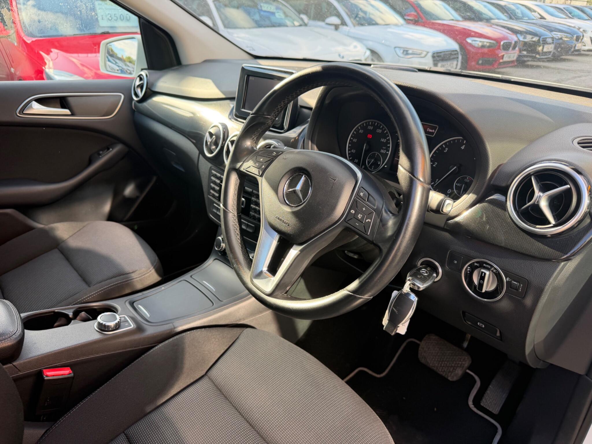 Mercedes-Benz B-Class view 11