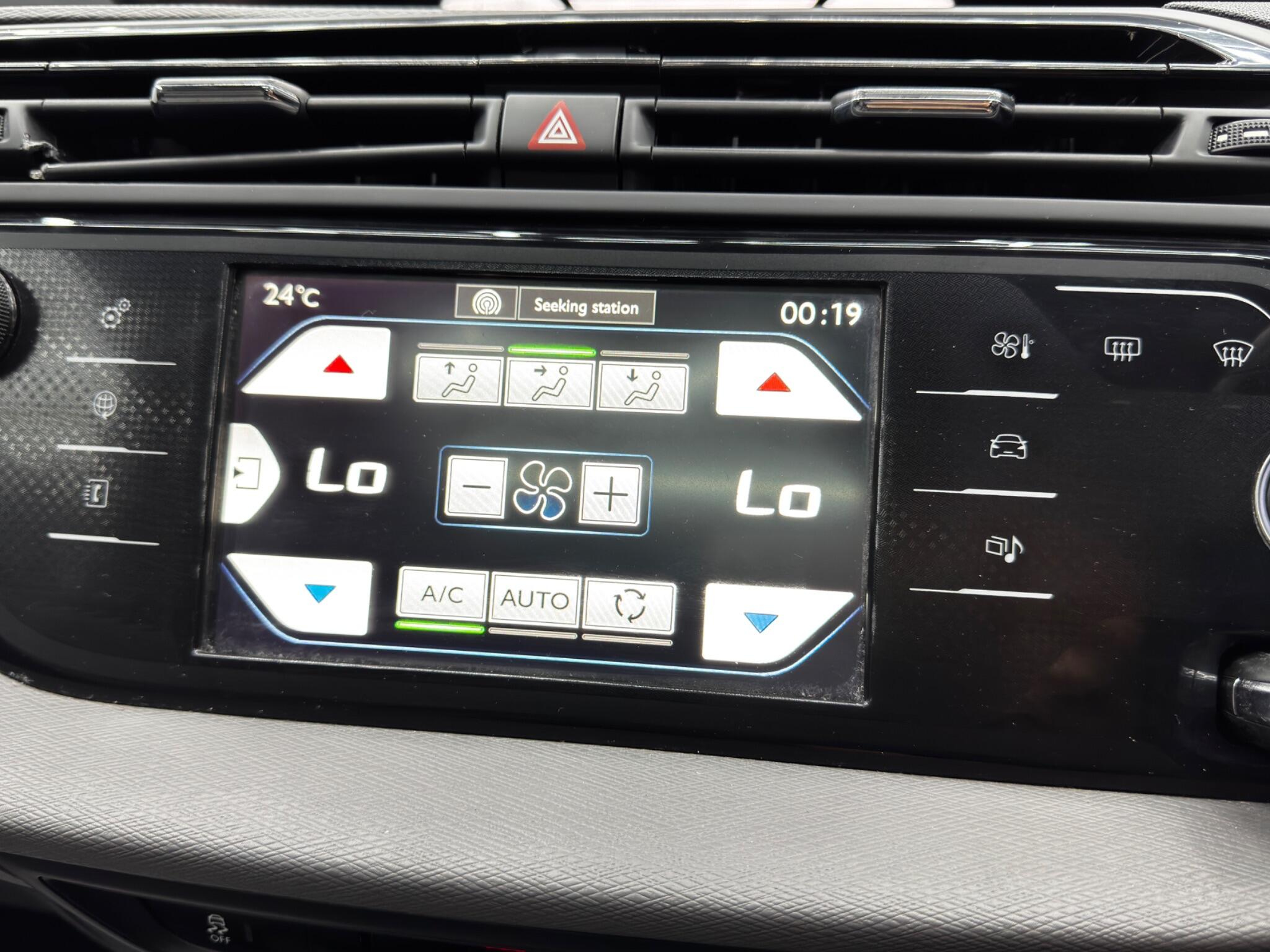 Citroen C4 Picasso view 28