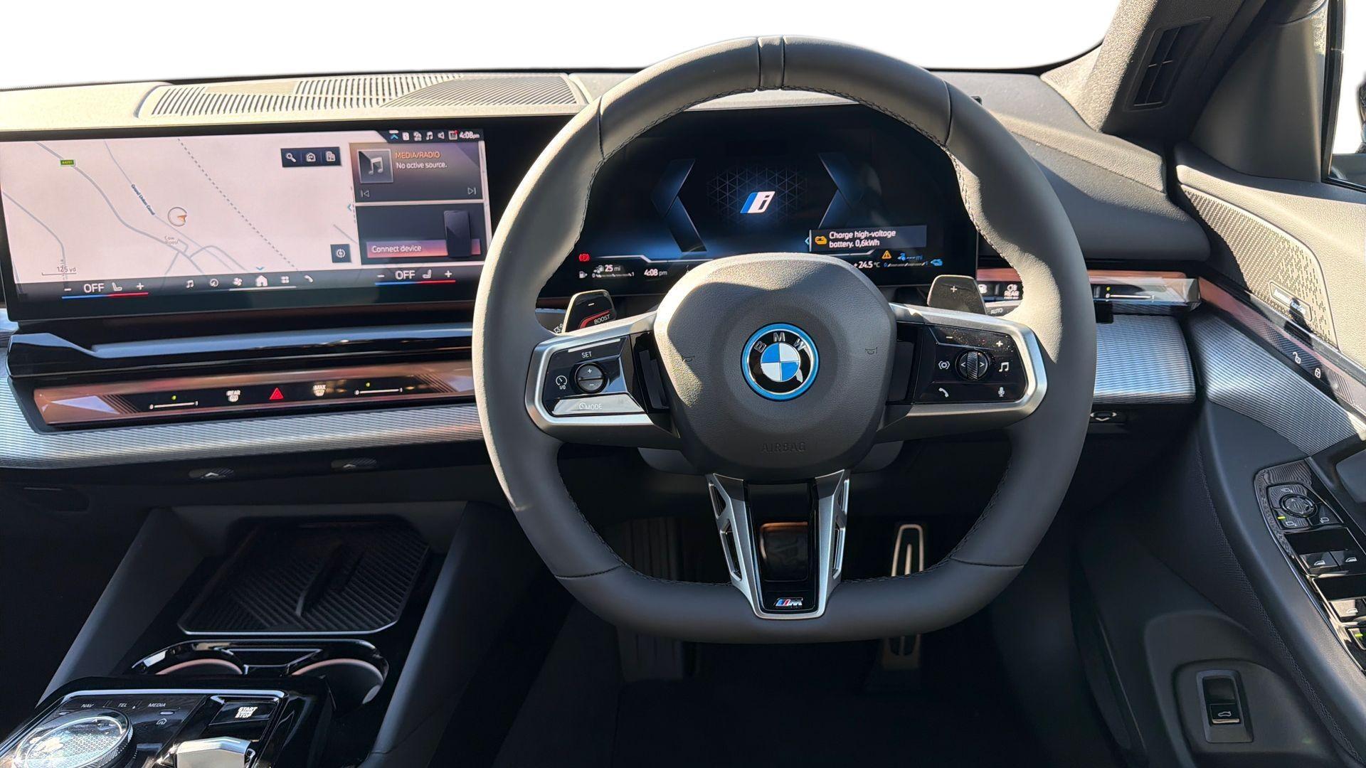 BMW 5 Series view 5