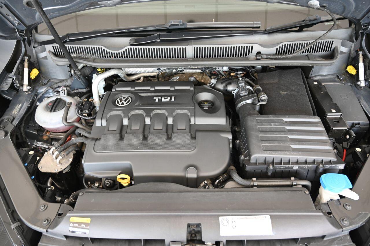 Volkswagen Touran view 40