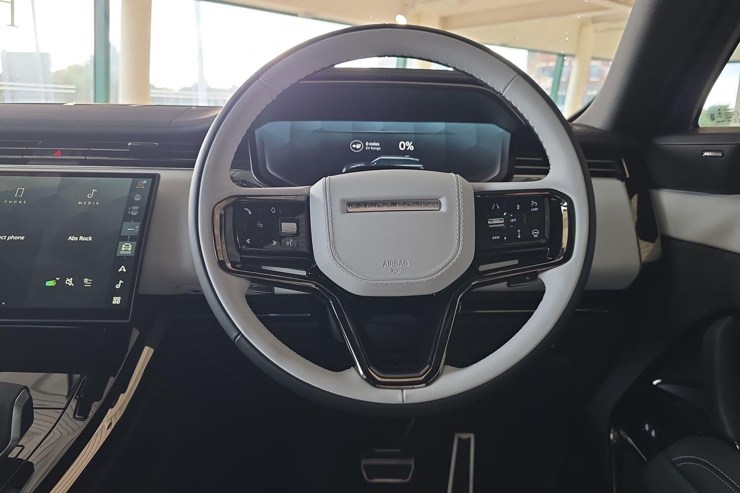 Land Rover Range Rover Sport view 11