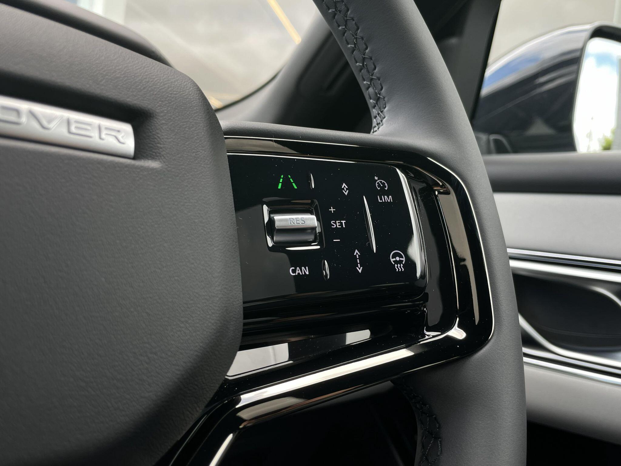 Land Rover Range Rover Velar view 19