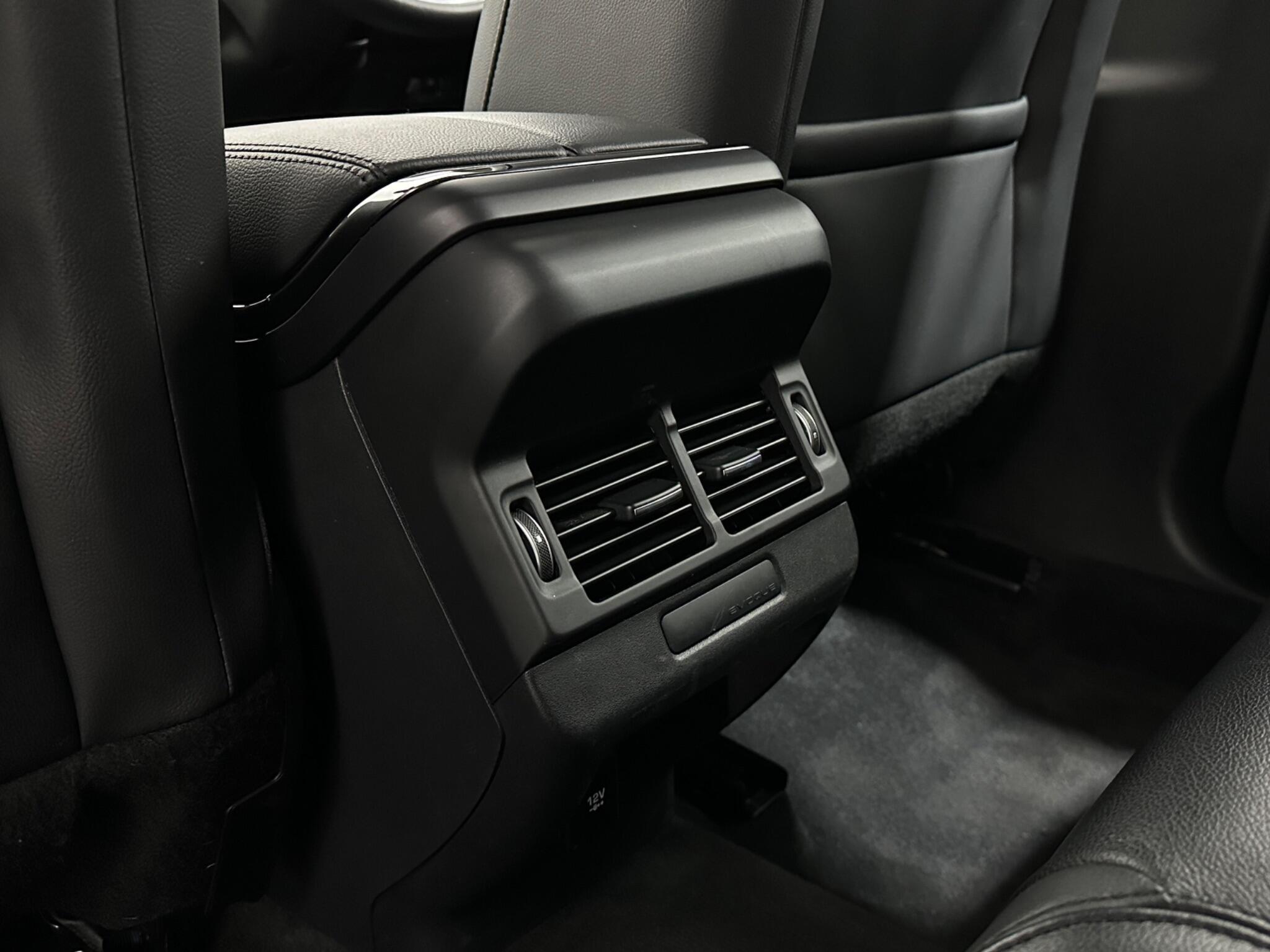 Land Rover Range Rover Evoque view 36