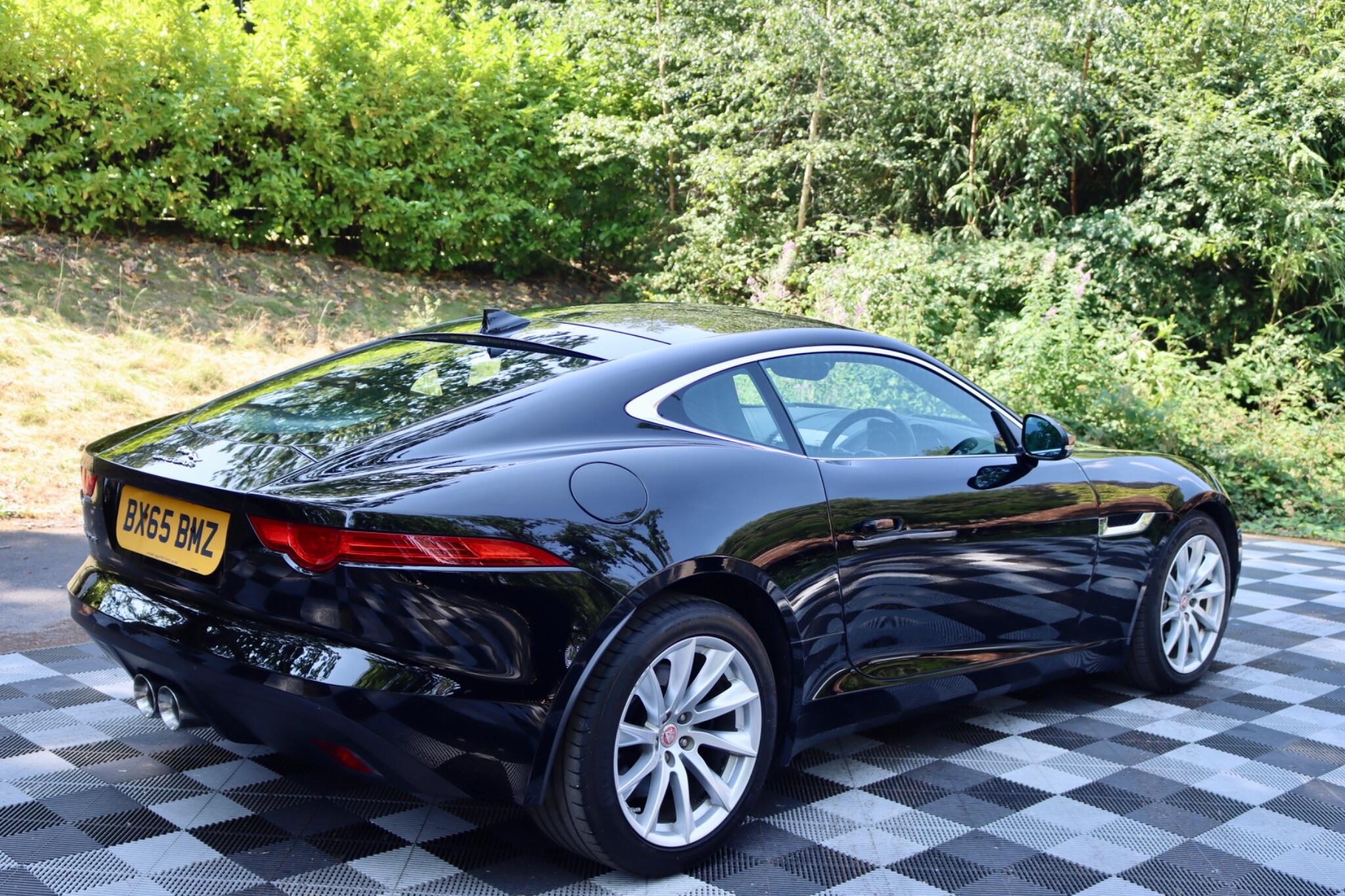 Jaguar F-Type view 7