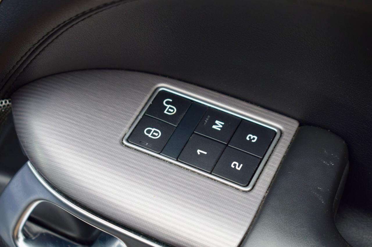 Land Rover Range Rover Sport view 24