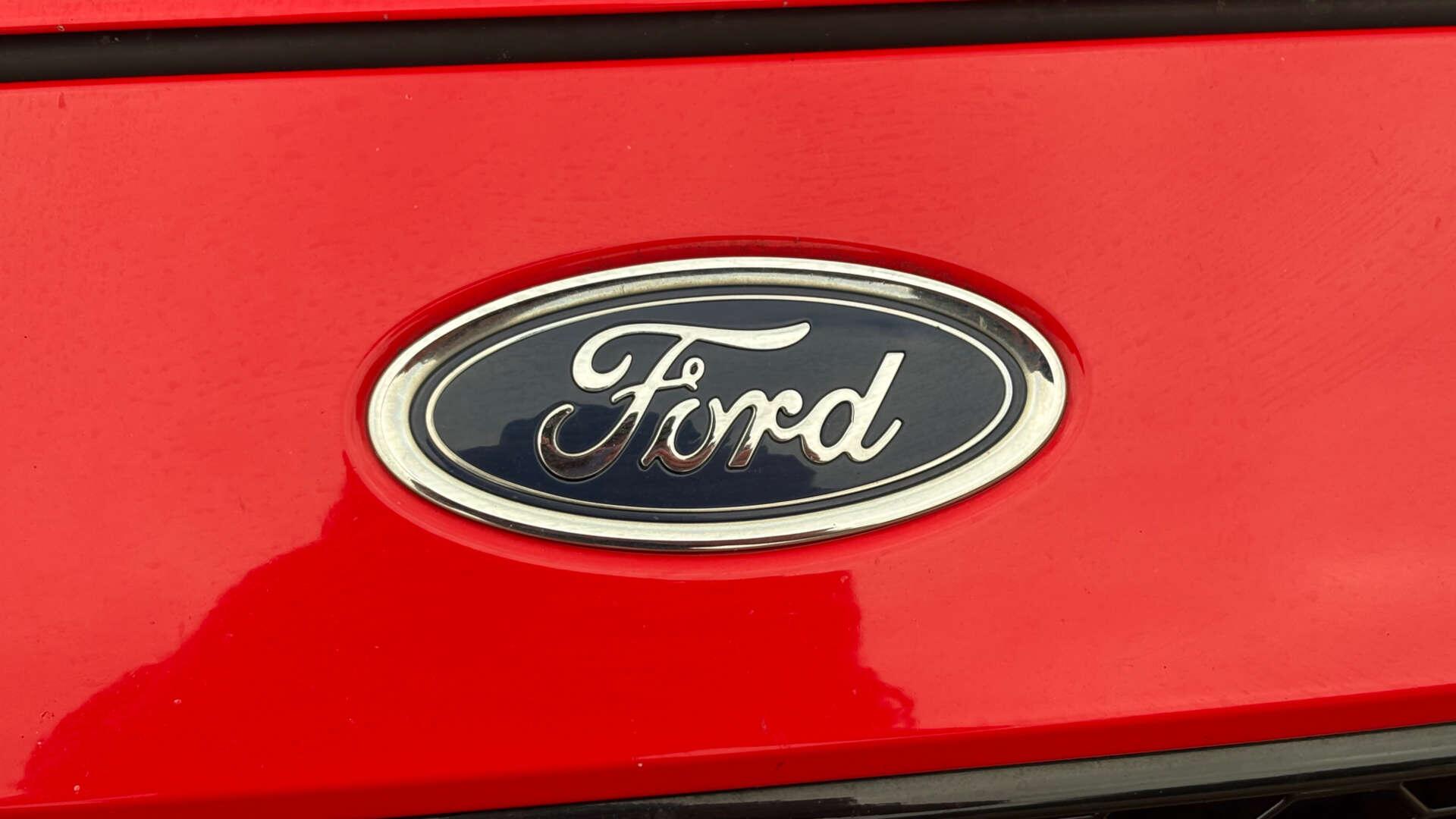 Ford Focus view 50