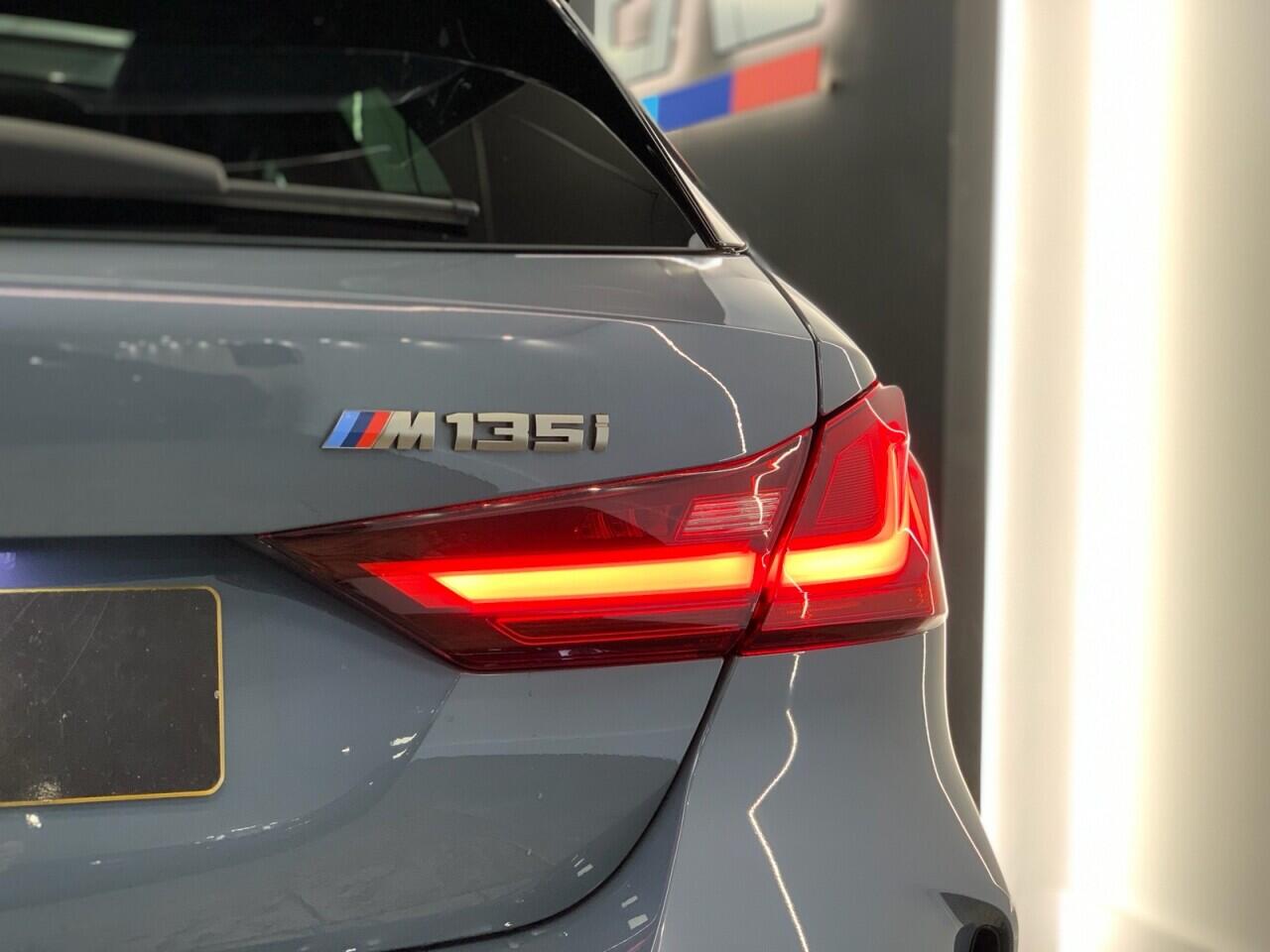BMW 1 Series view 9