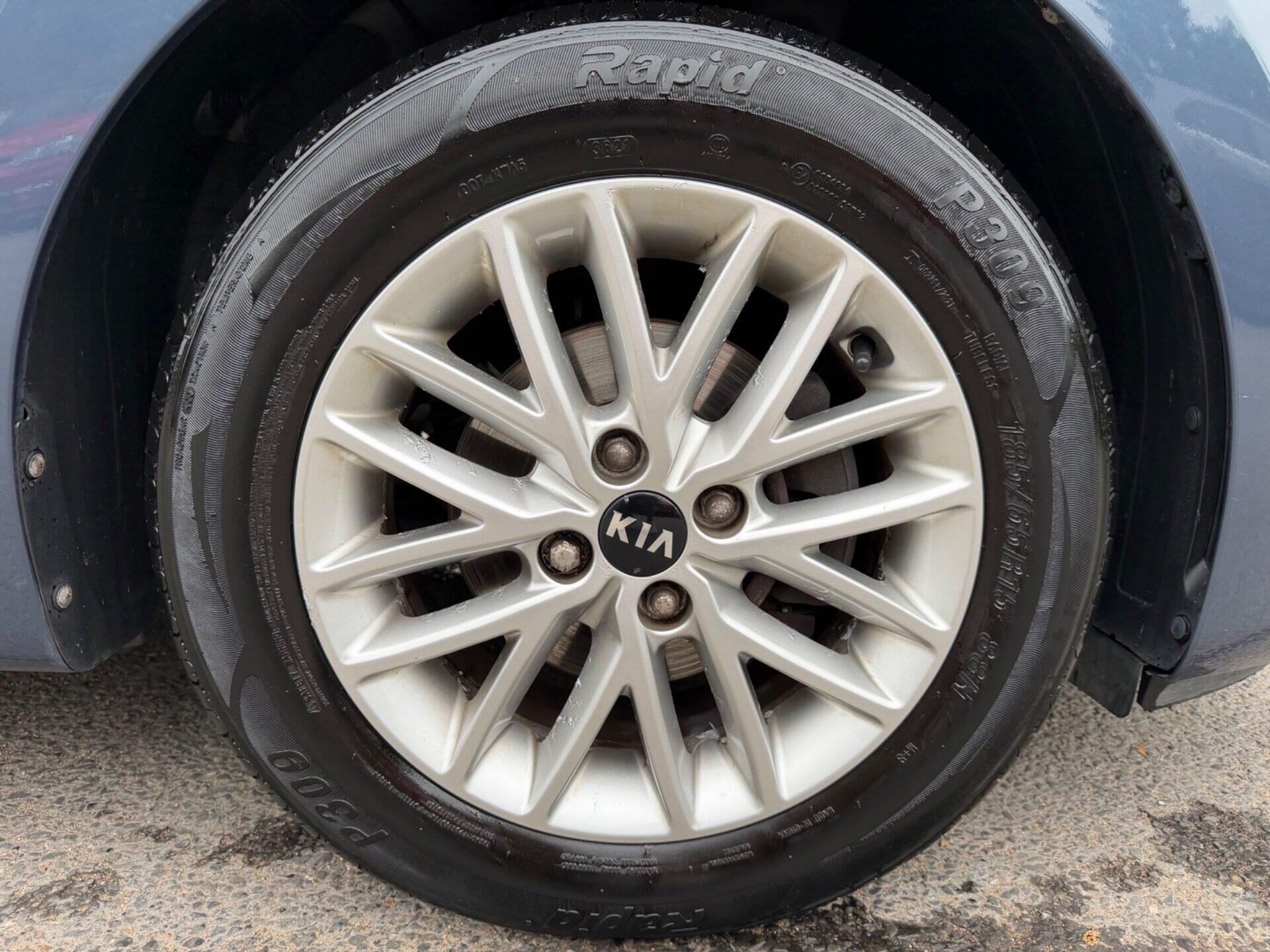Kia Rio view 50