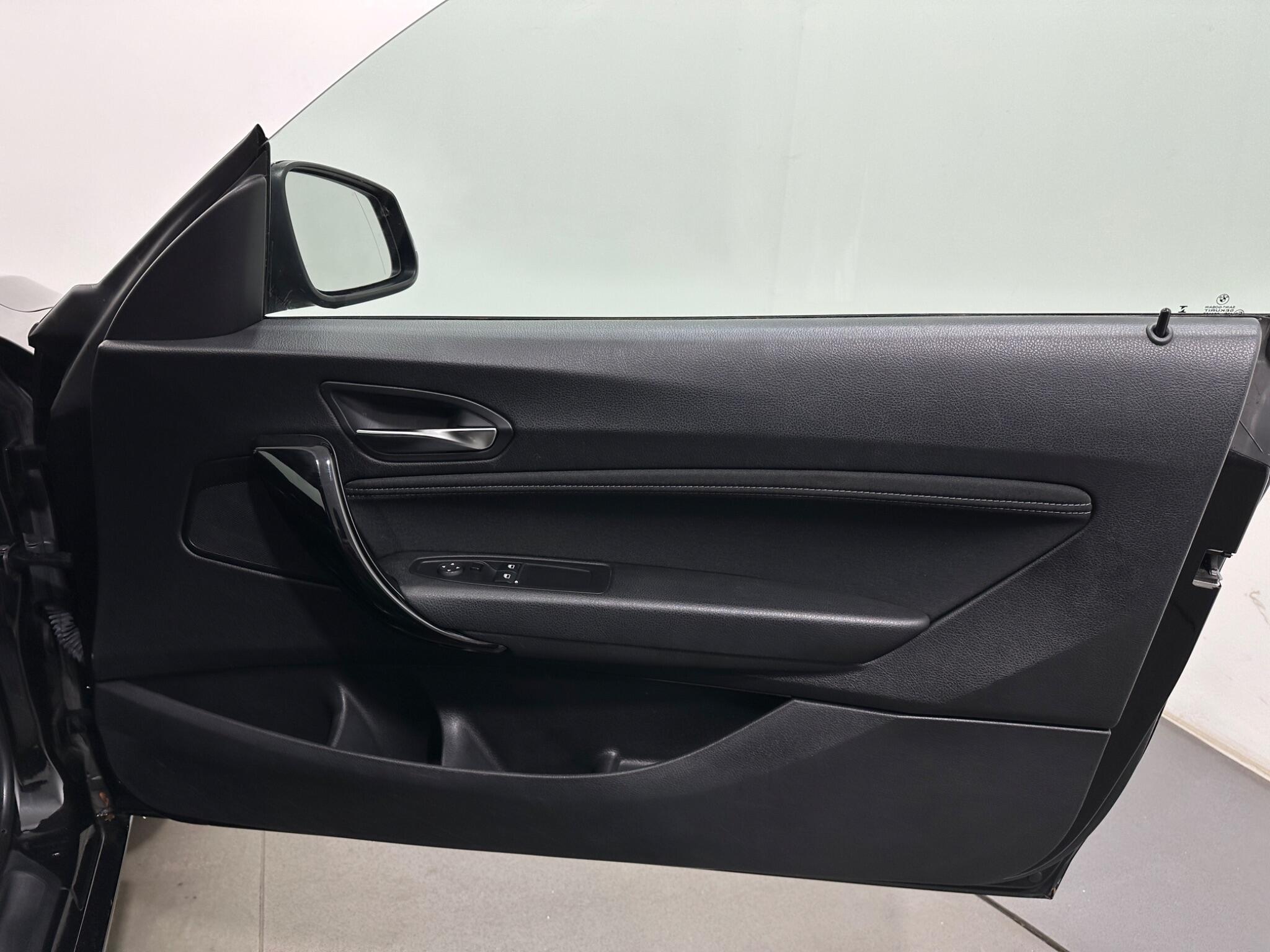 BMW 2 Series view 33