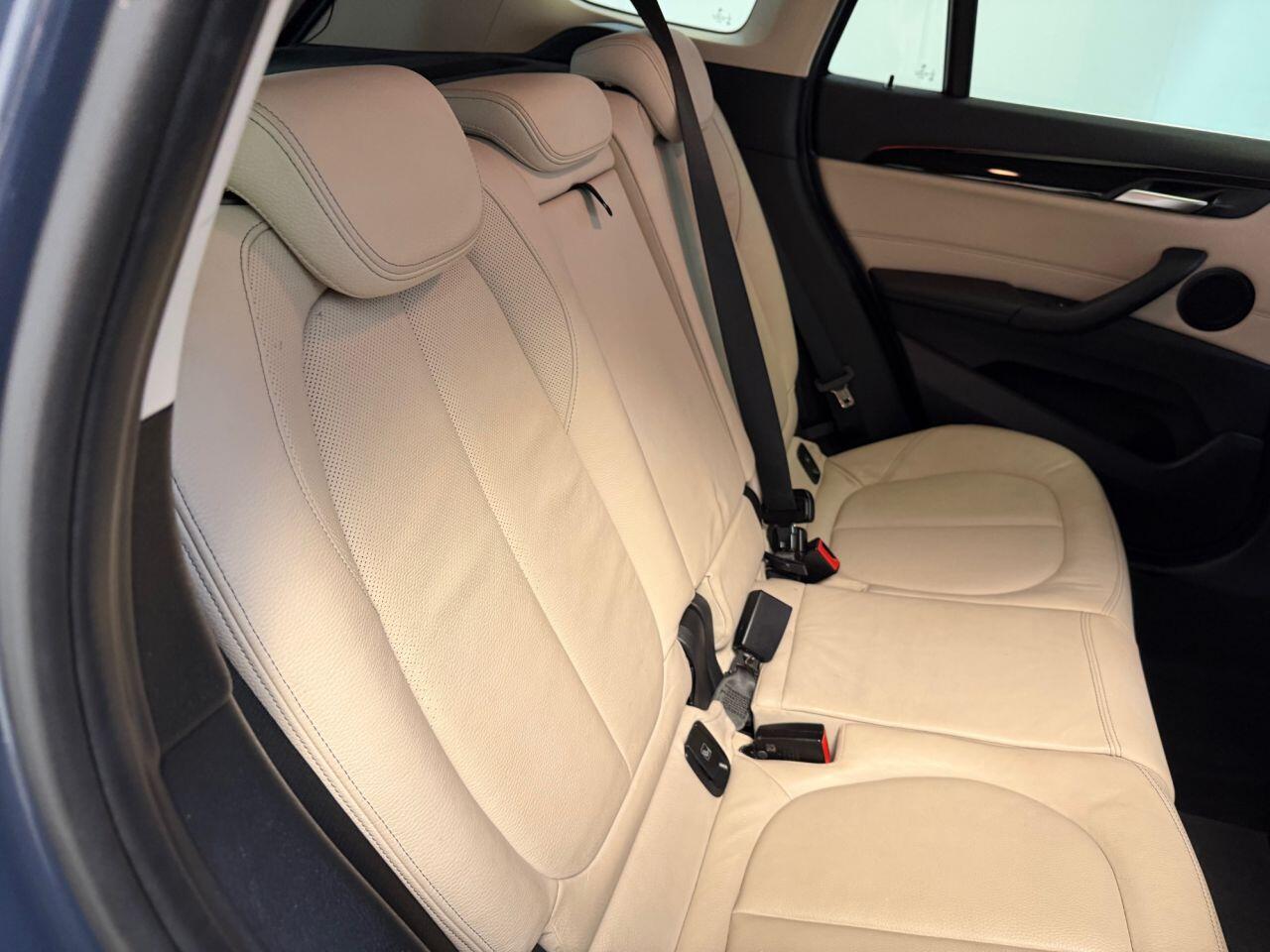 BMW X1 view 24