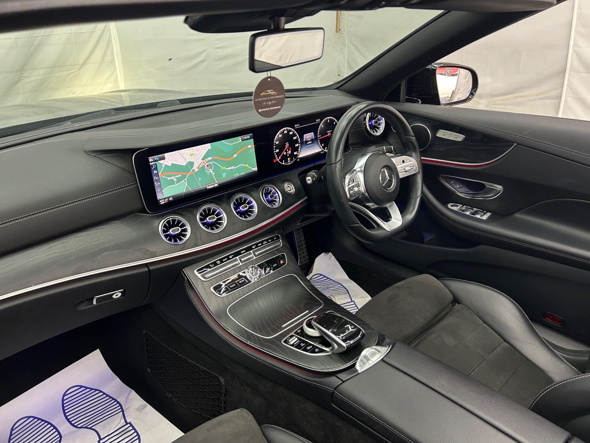 Mercedes-Benz E Class view 18