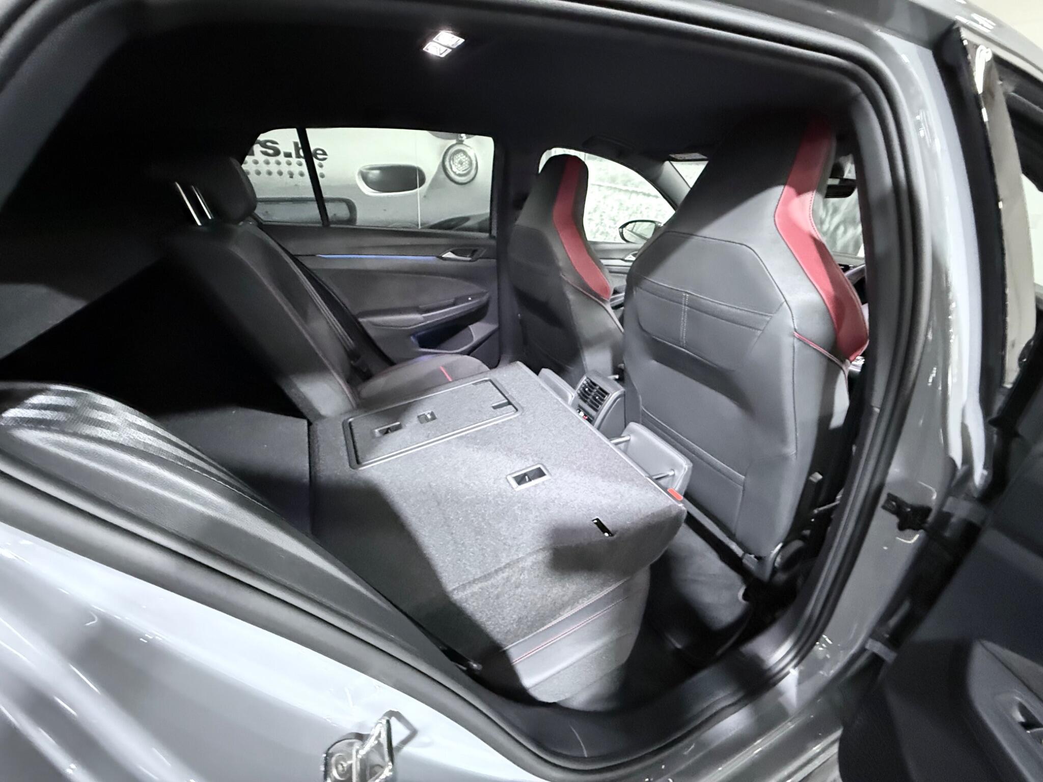 Volkswagen Golf view 17