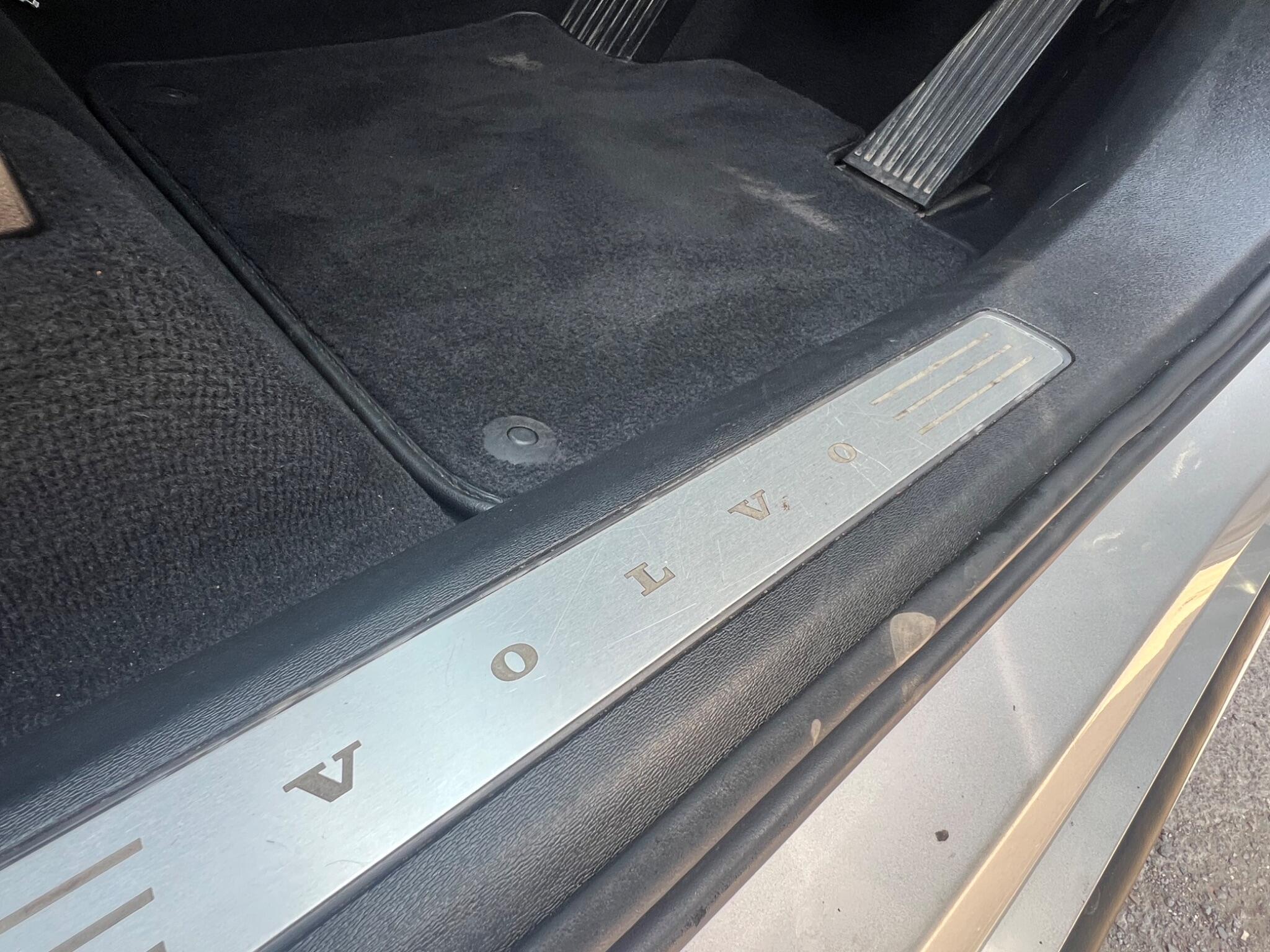 Volvo XC90 view 17