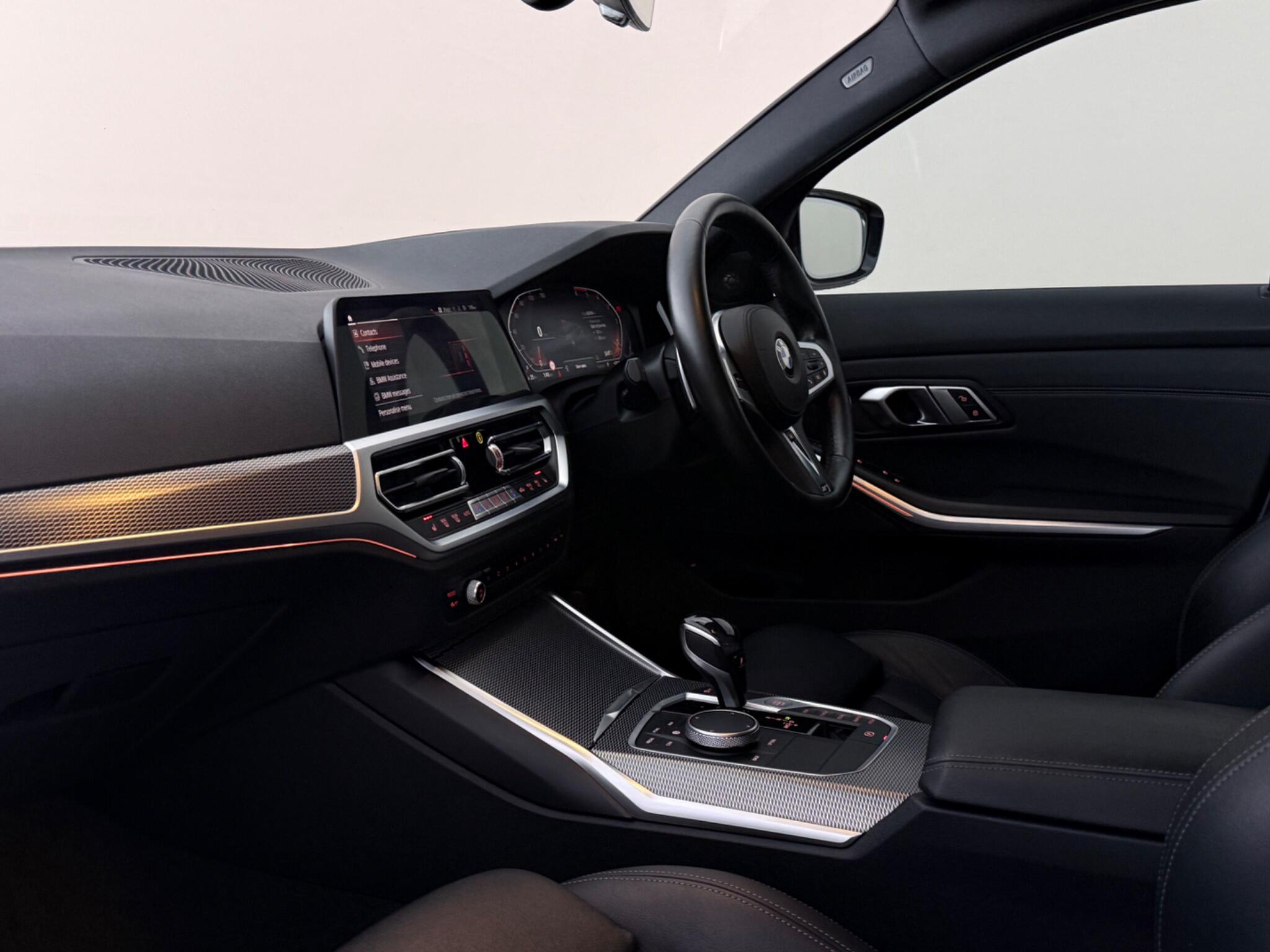 BMW 3 Series view 4
