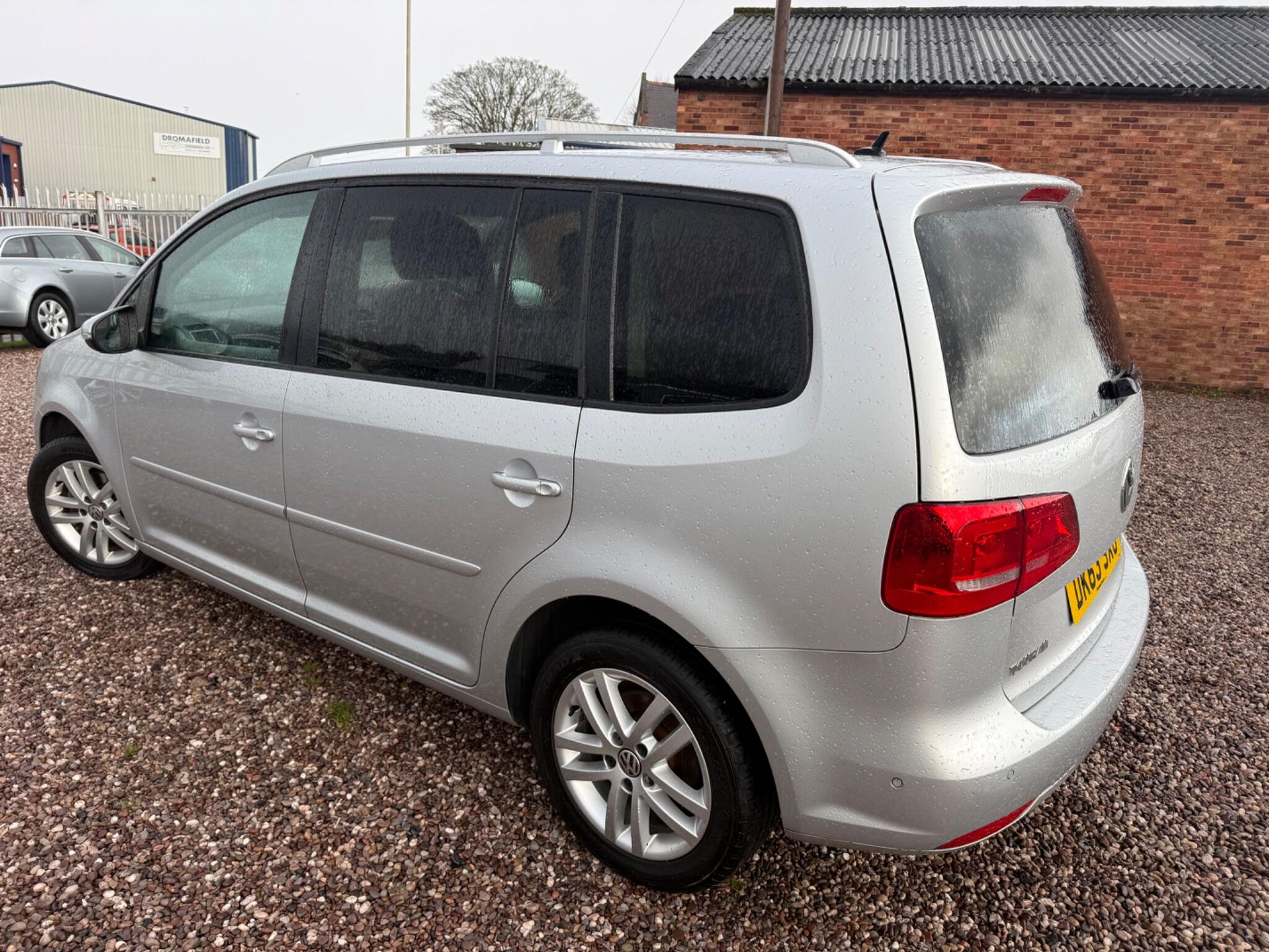 Volkswagen Touran view 17