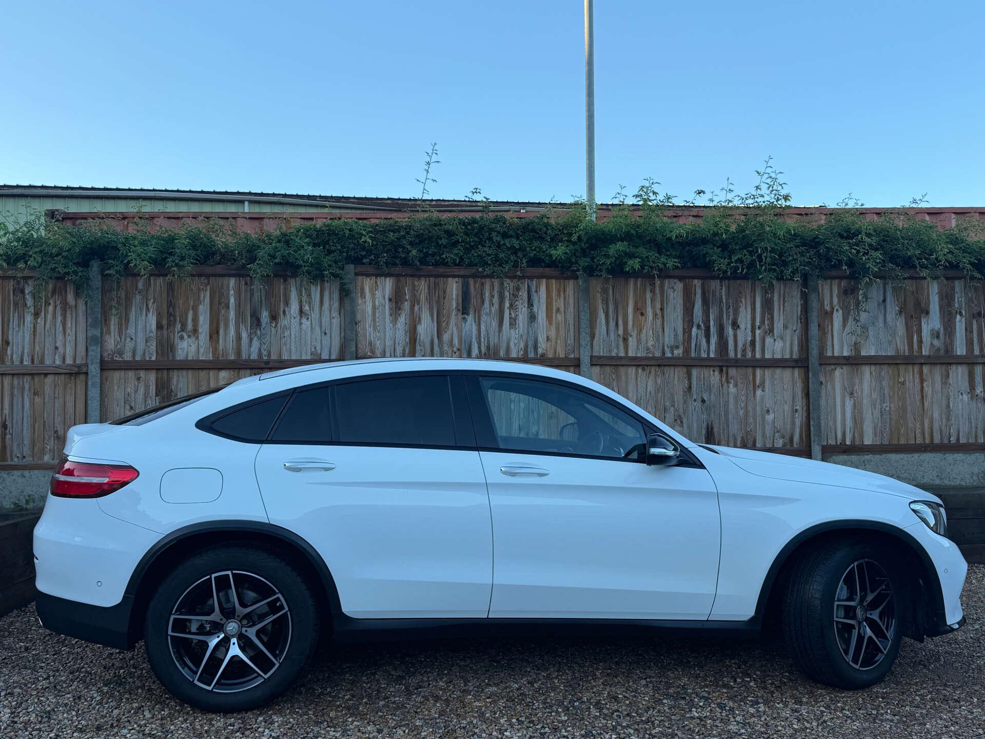 Mercedes-Benz GLC view 11
