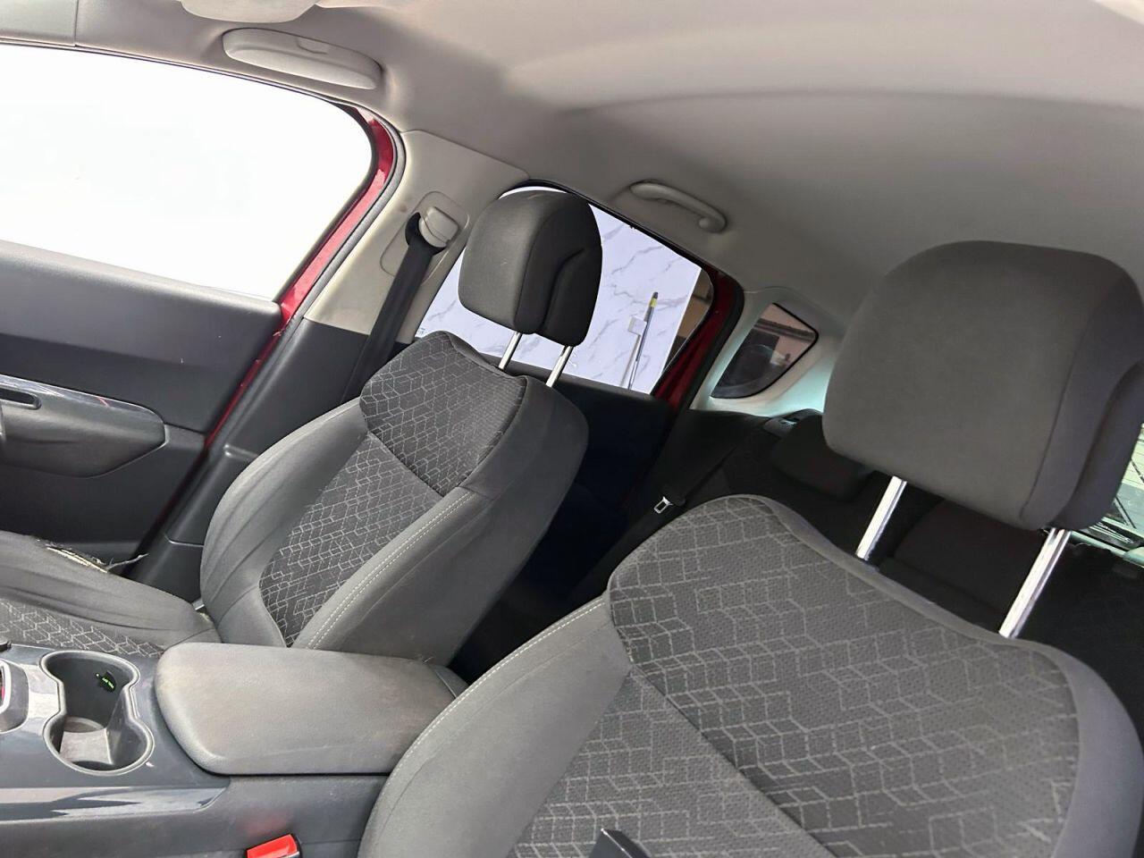Peugeot 3008 view 12