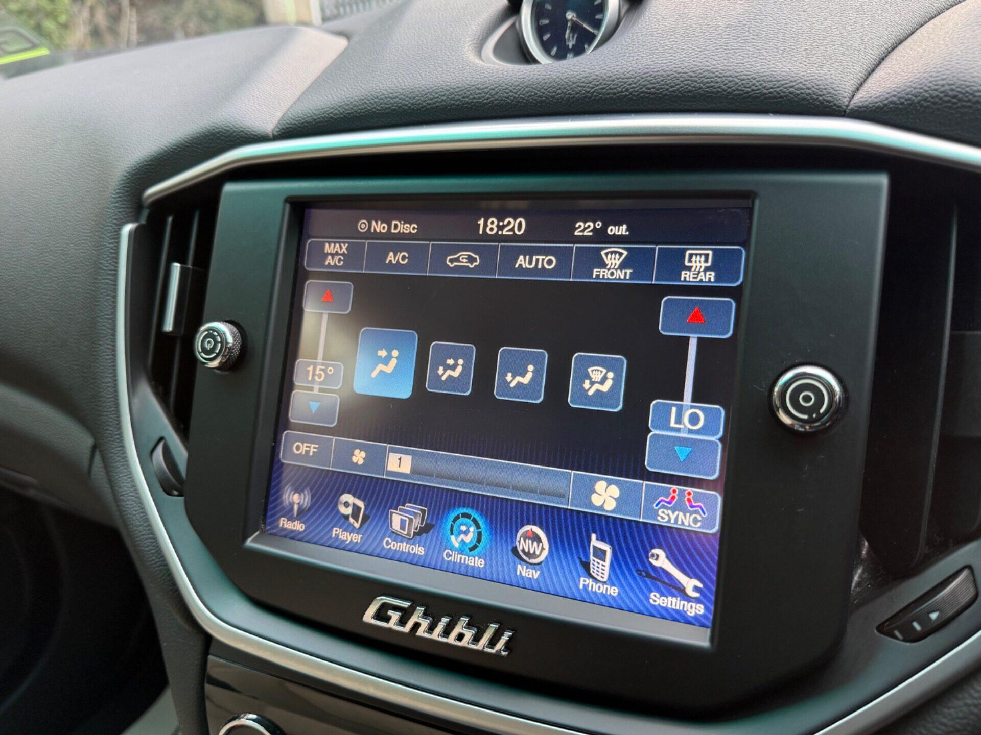 Maserati Ghibli view 31