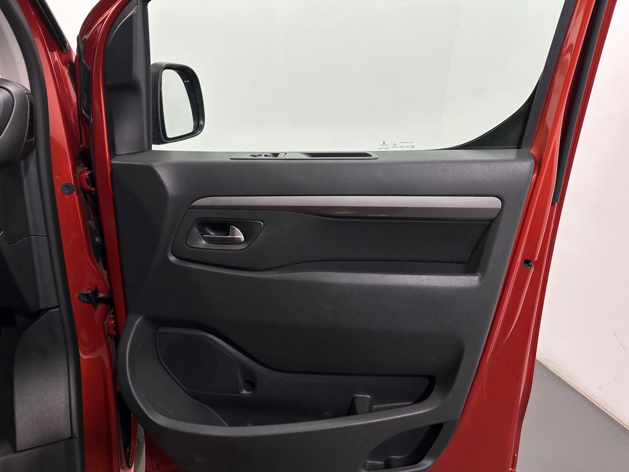 Citroen Spacetourer view 27