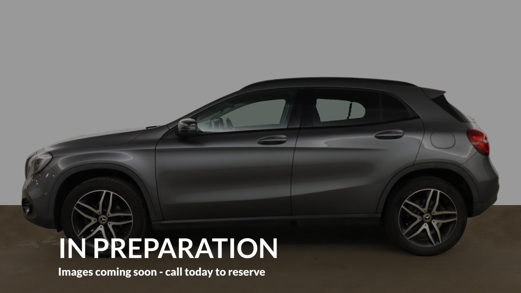 Mercedes-Benz Gla view 6