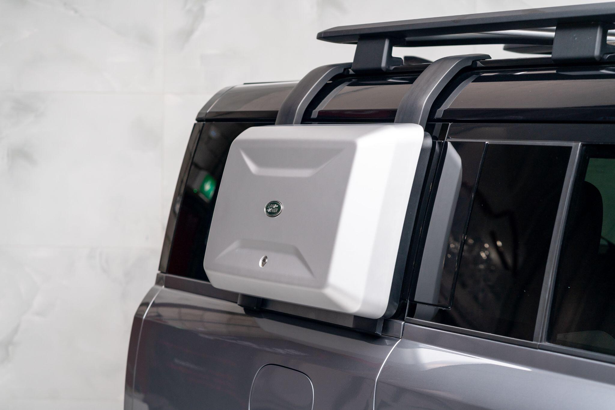 Land Rover Defender view 13