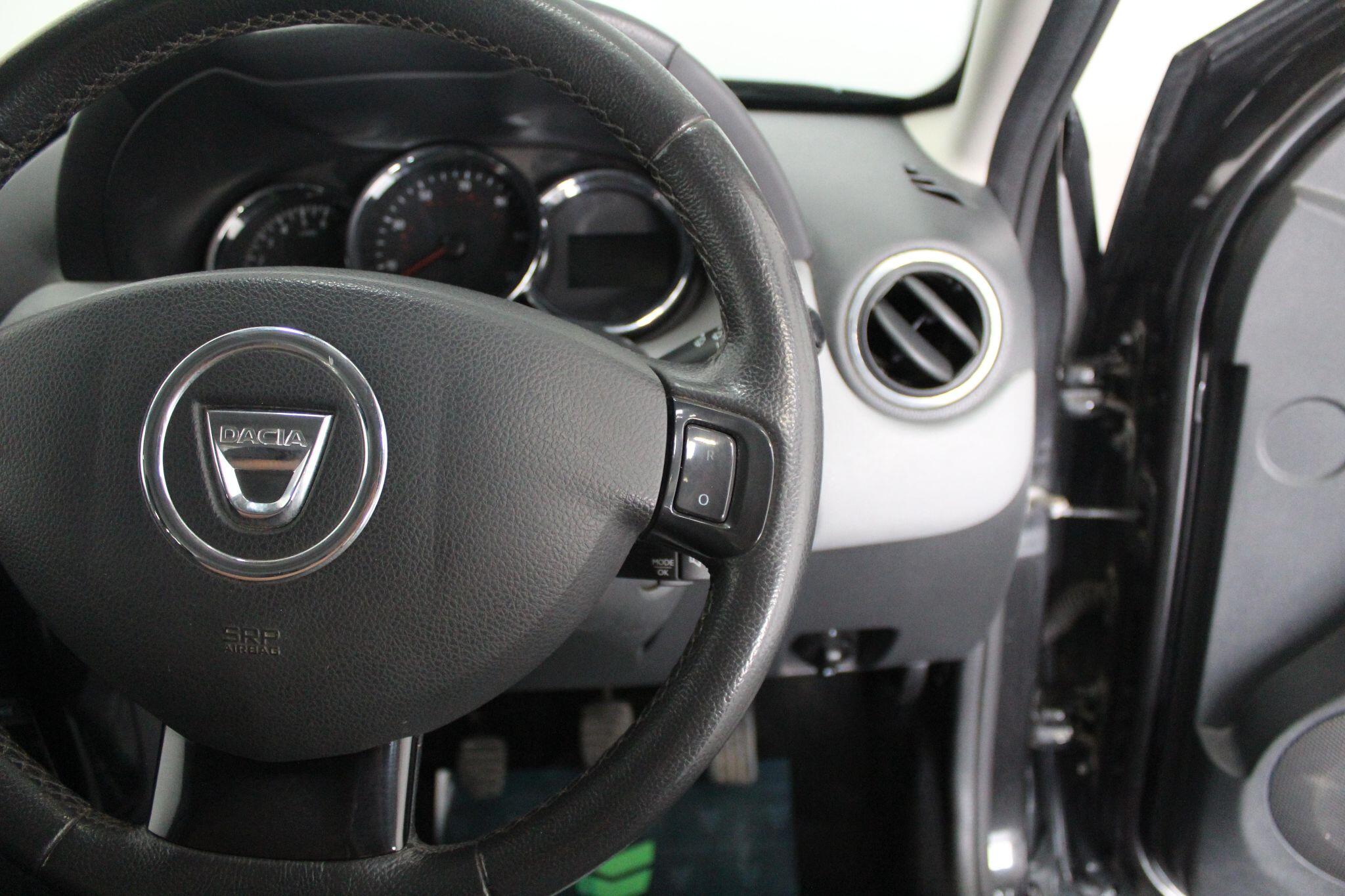 Dacia Duster view 42
