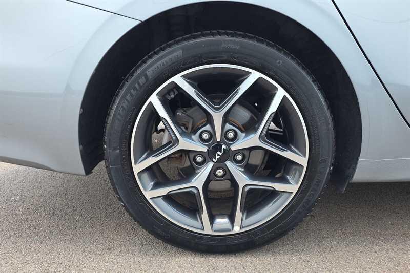 Kia Ceed view 38