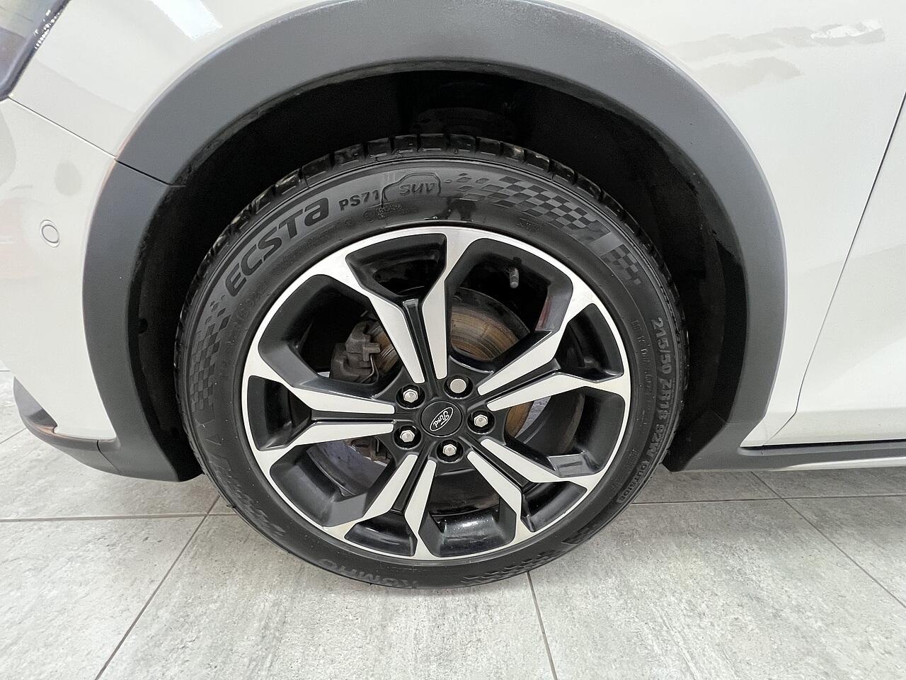 Ford Focus view 20