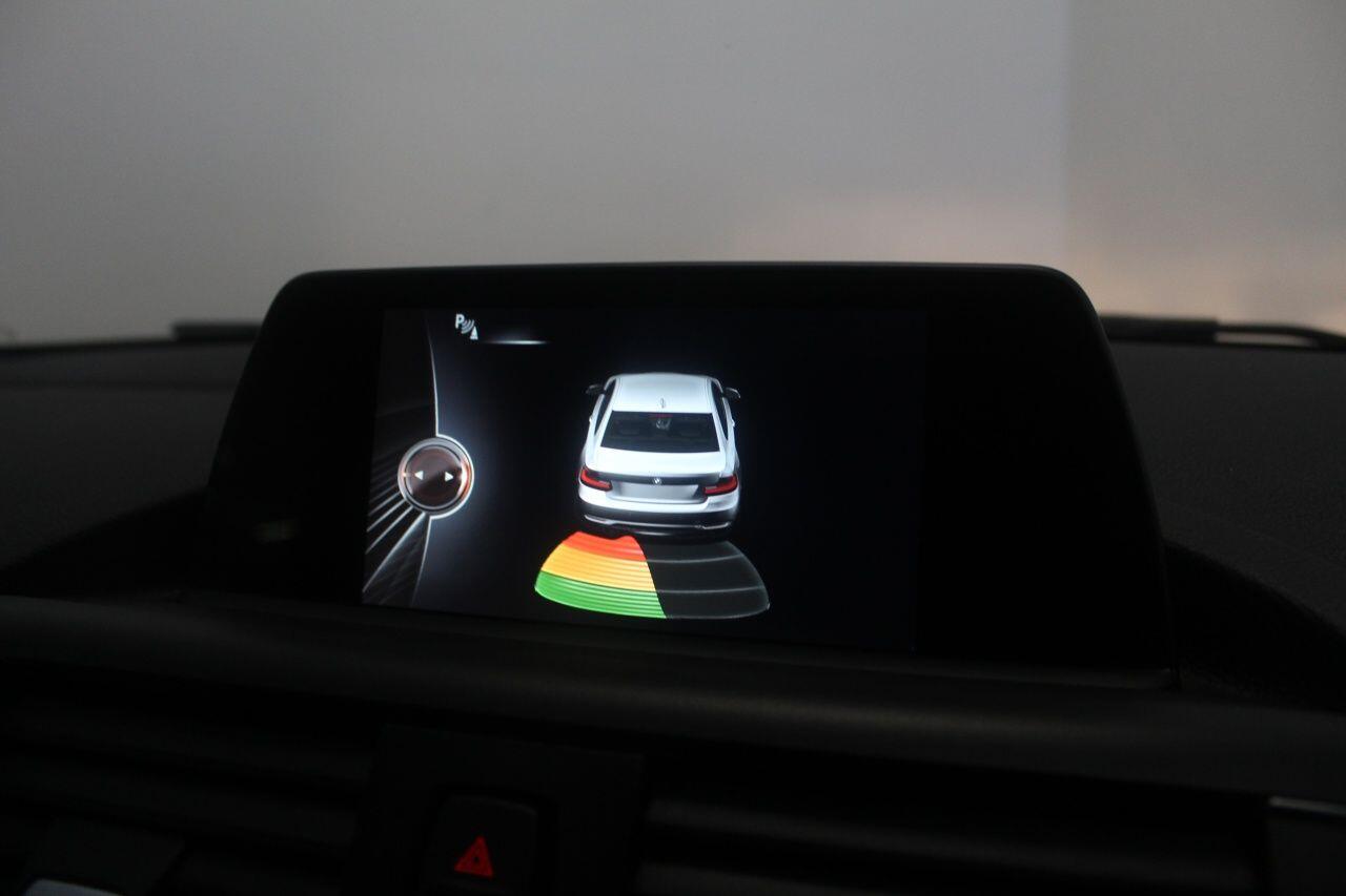 BMW 2 Series view 29